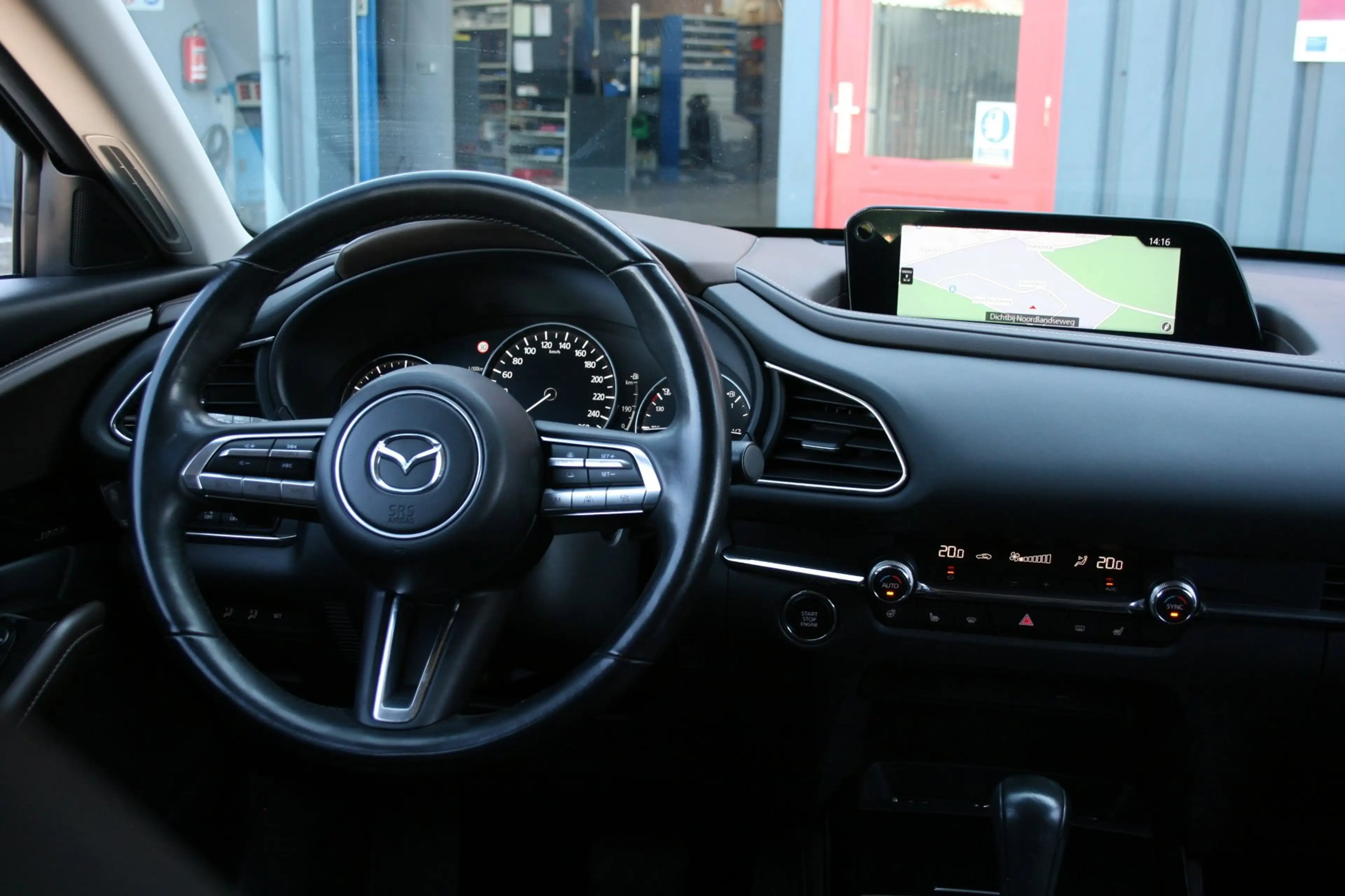 Mazda CX-30 2.0 e-SkyActiv-X M Hybrid Luxury — photo 10
