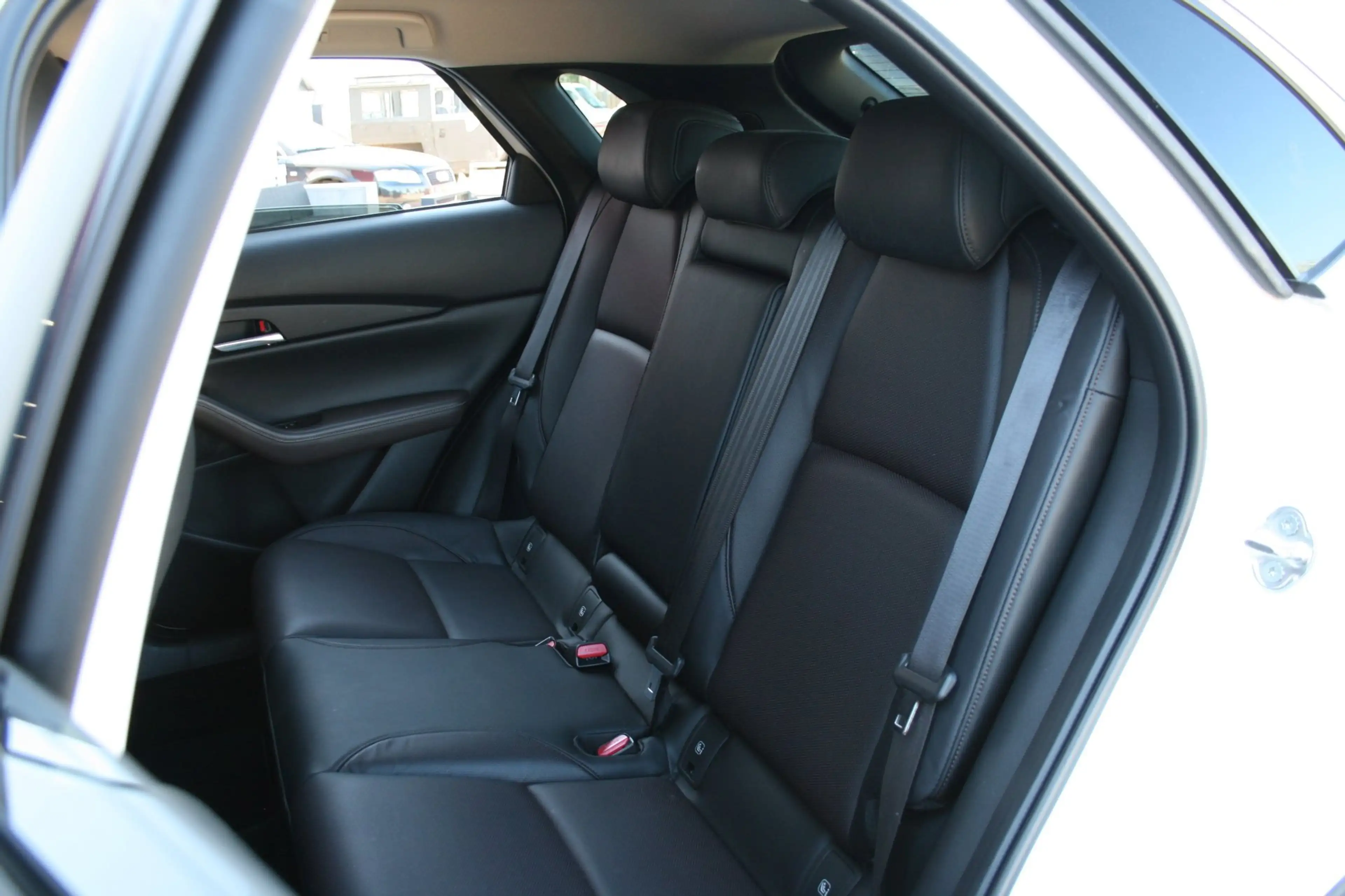 Mazda CX-30 2.0 e-SkyActiv-X M Hybrid Luxury — photo 9