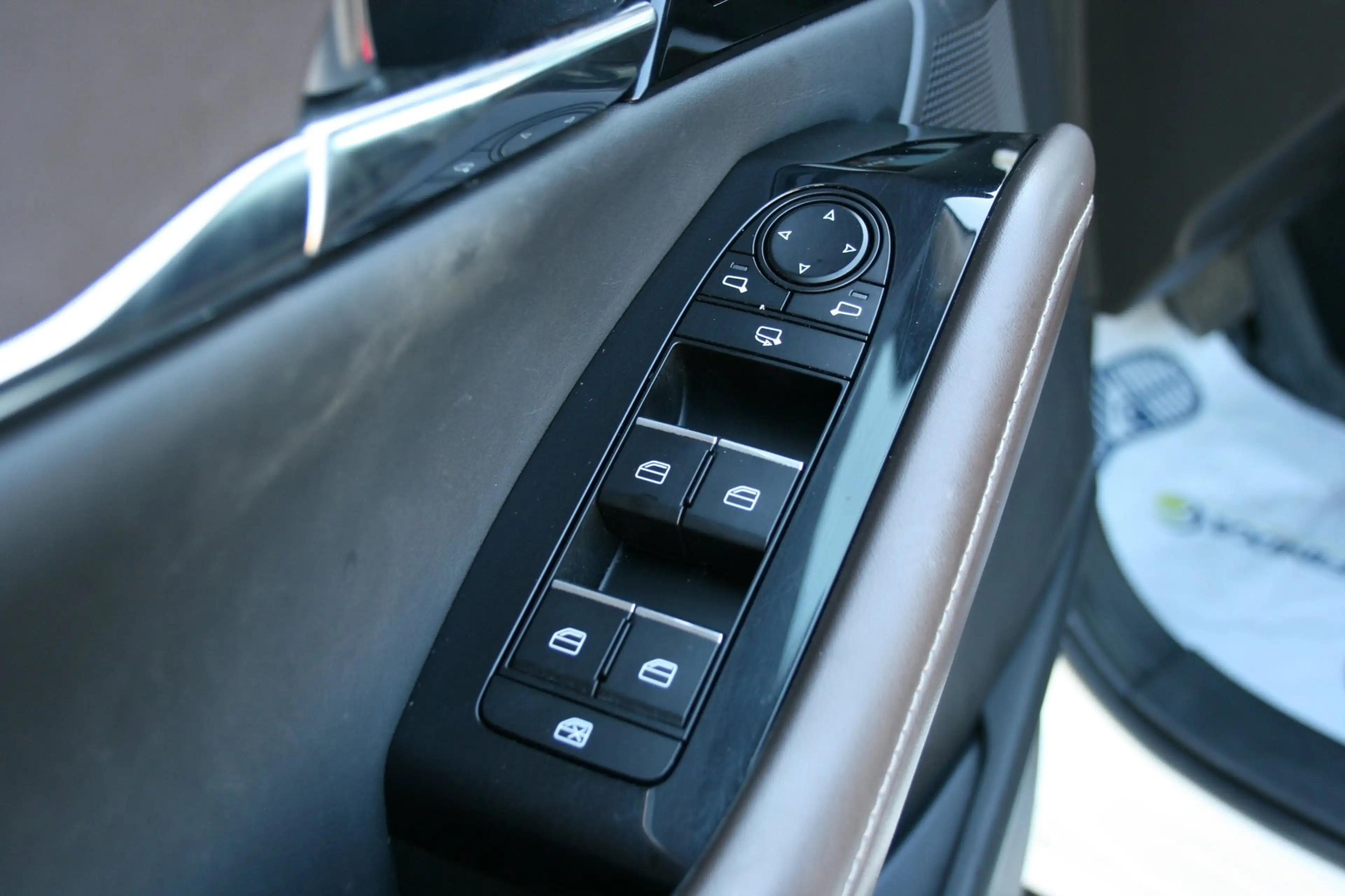 Mazda CX-30 2.0 e-SkyActiv-X M Hybrid Luxury — photo 31