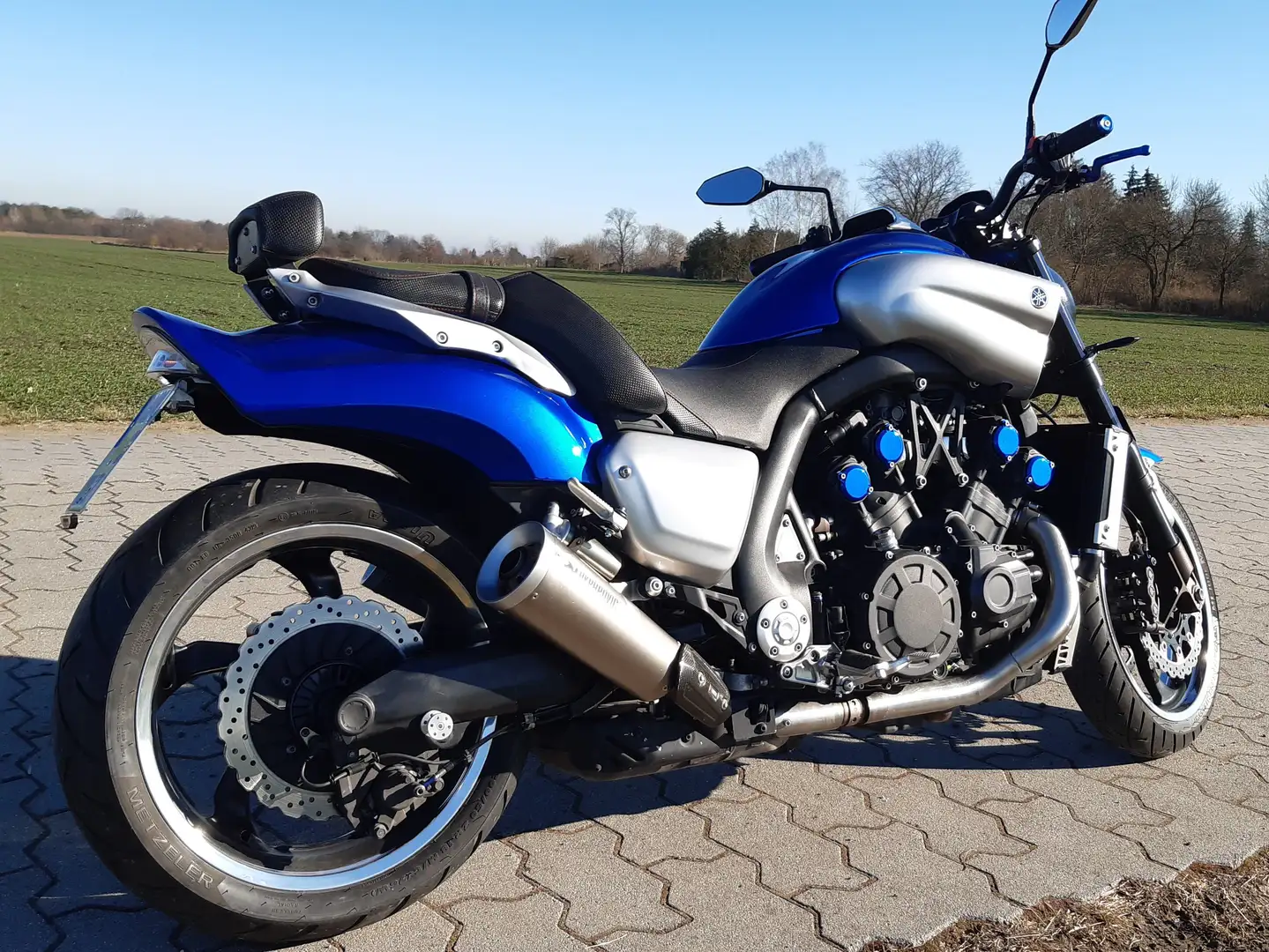 Yamaha Vmax 1700 Motogadget Akrapovic Dynojet Stahlflex LSL Kék - 2