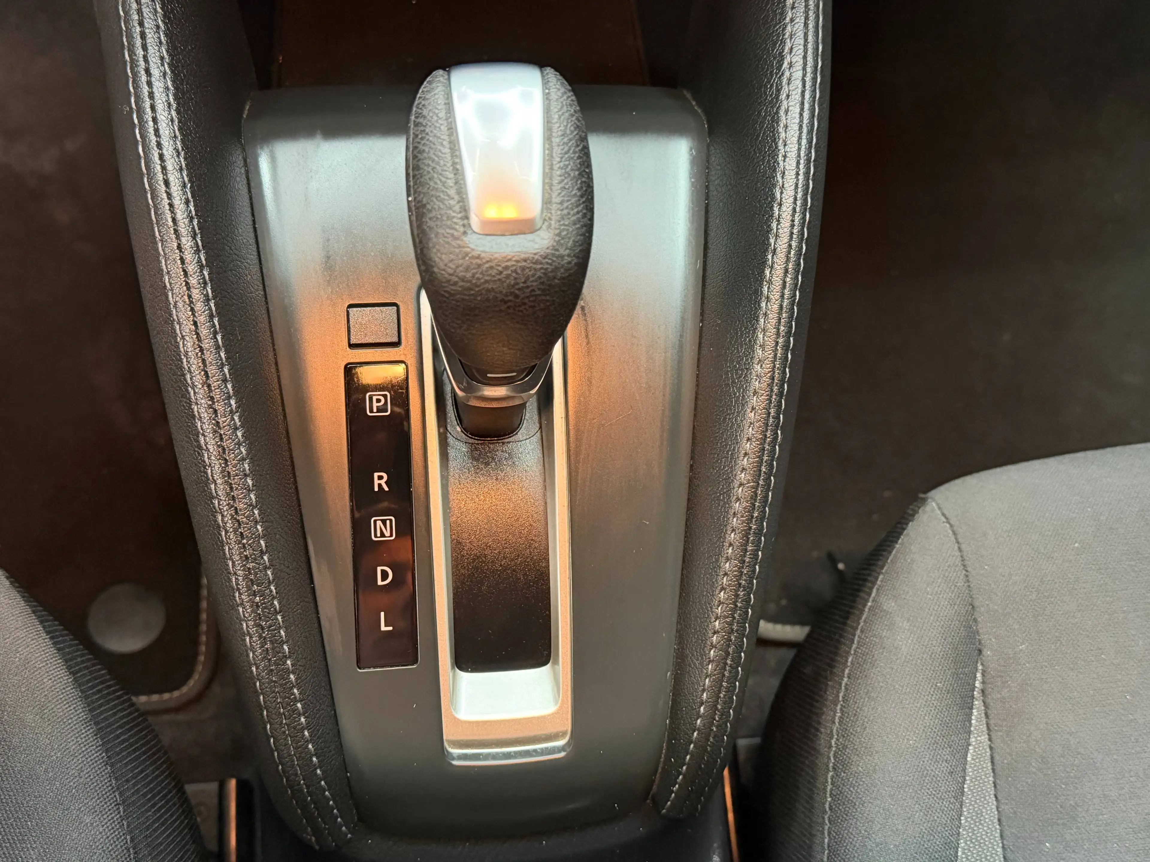 Nissan Micra Micra 1.0 IG-T Business Xtronic Automatique — photo 13