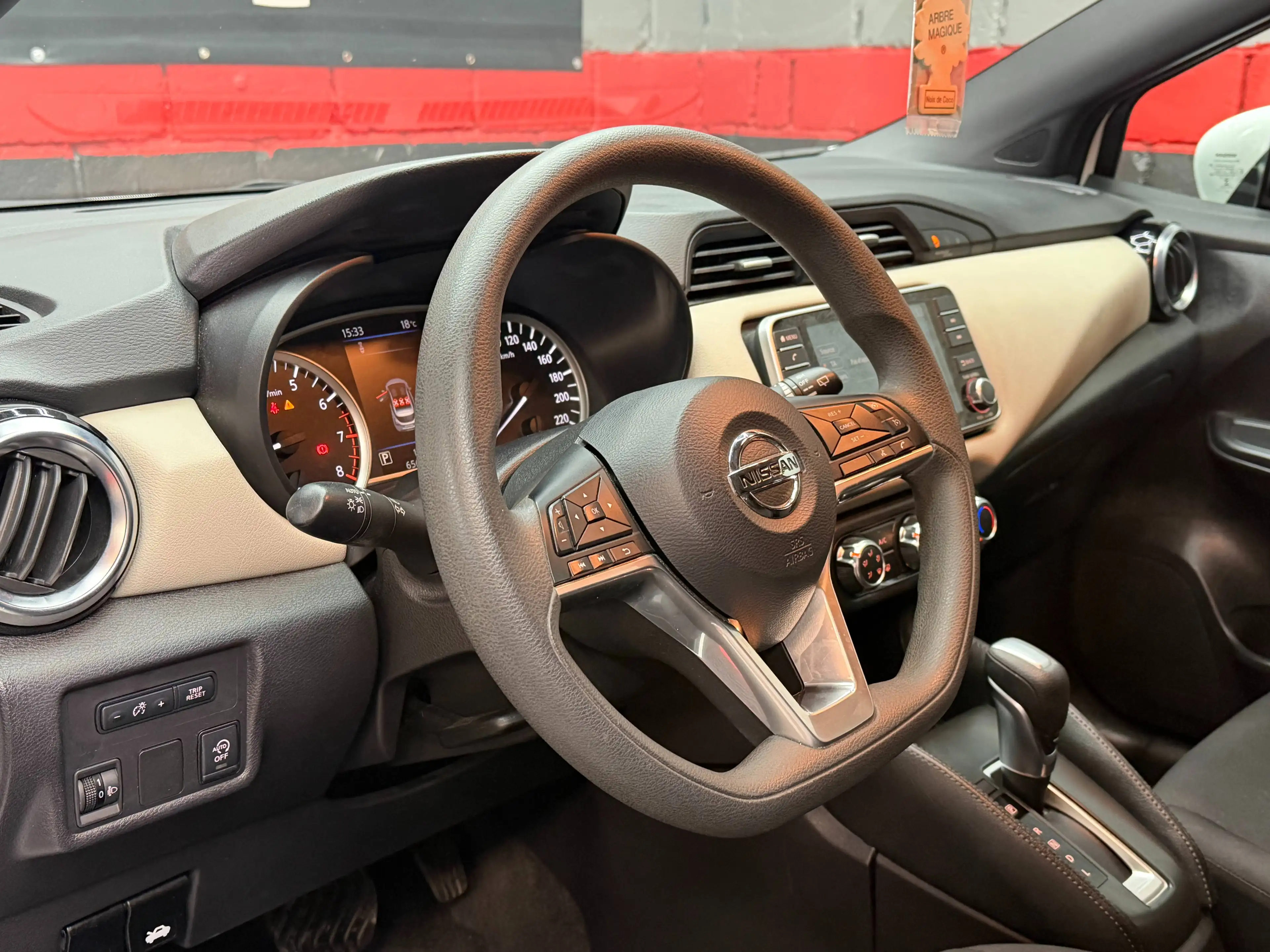 Nissan Micra Micra 1.0 IG-T Business Xtronic Automatique — photo 9
