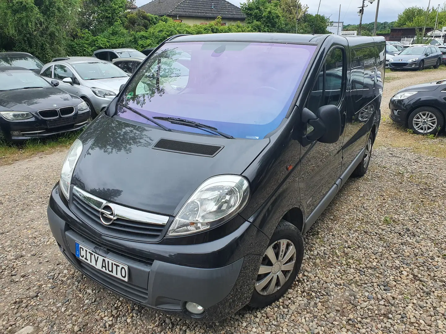 Opel Vivaro Kombi L1H1 2,9t Schwarz - 1