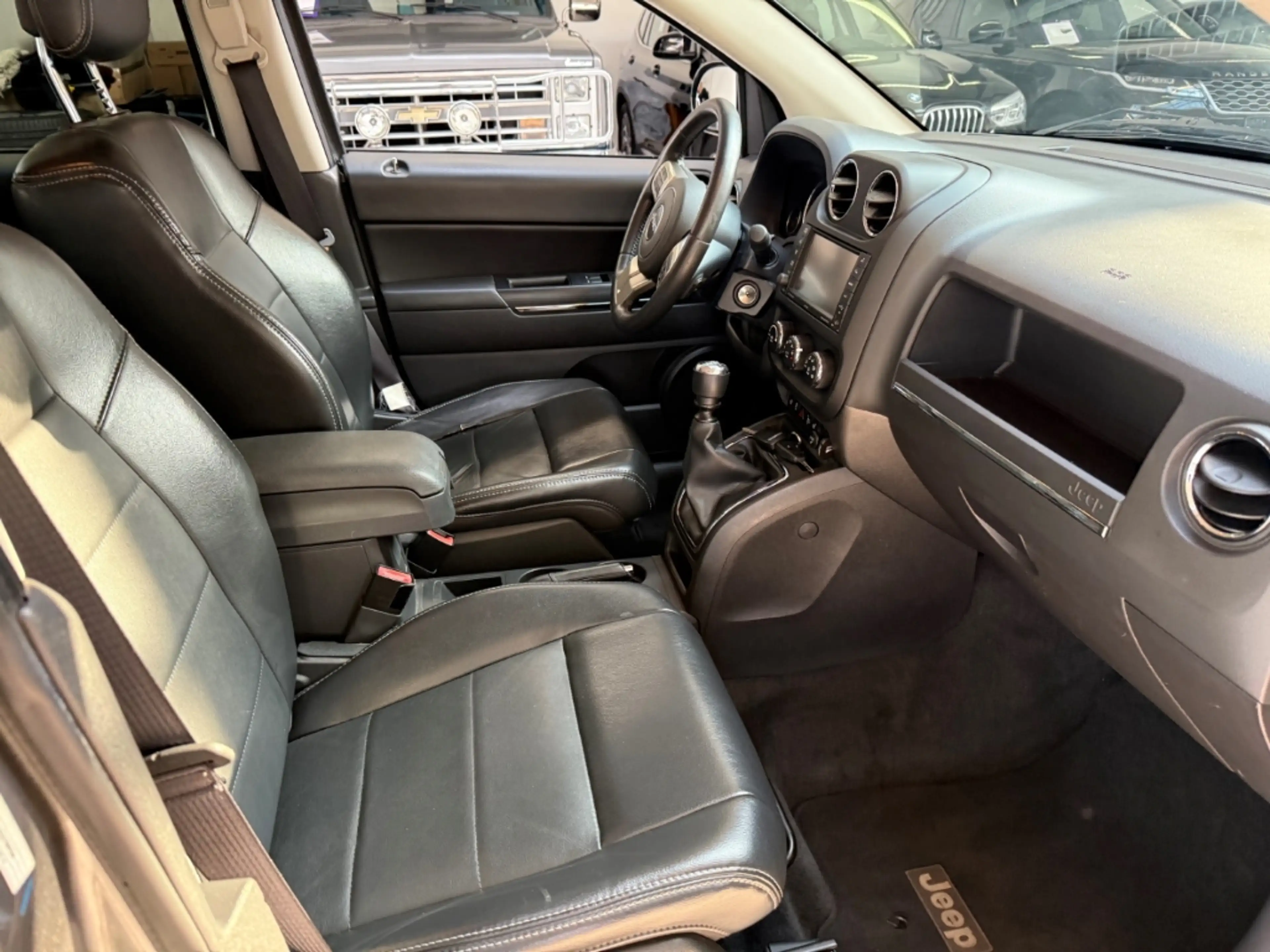 Jeep Compass Limited 4x2 Leder Klima TÜV neu — photo 11