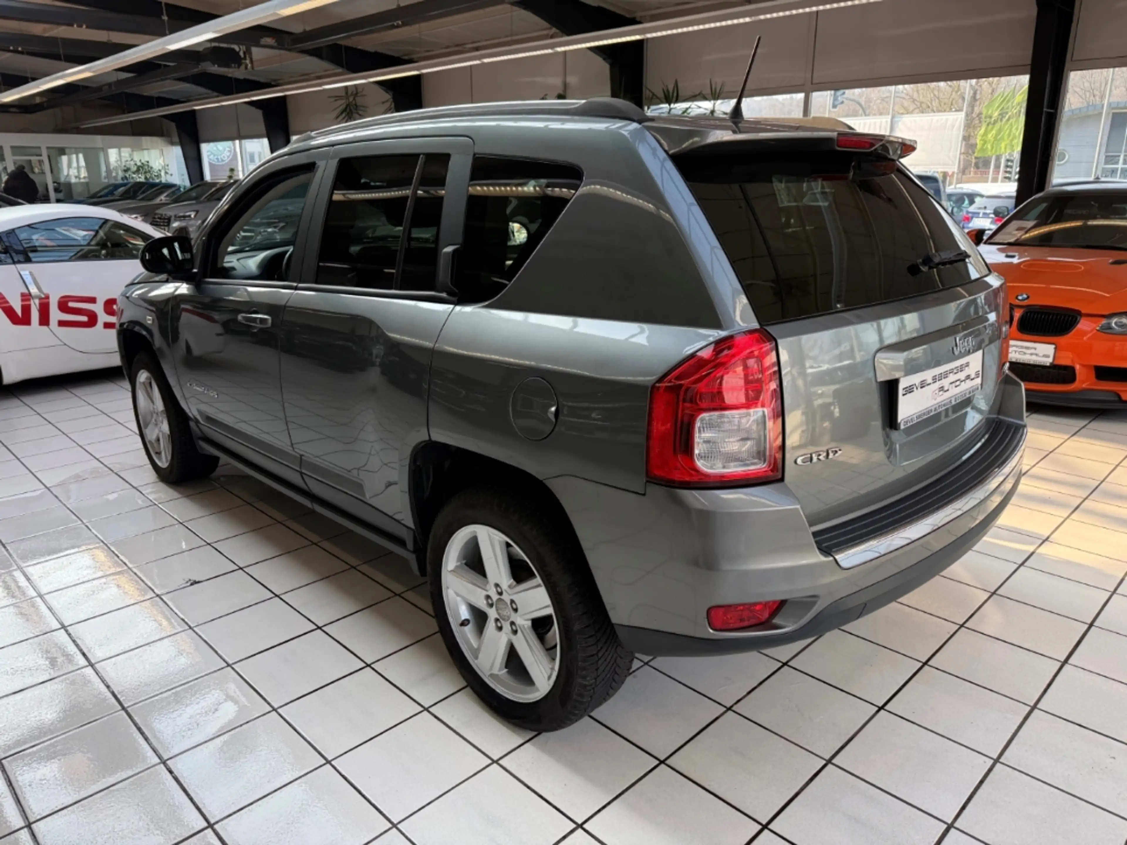 Jeep Compass Limited 4x2 Leder Klima TÜV neu — photo 8