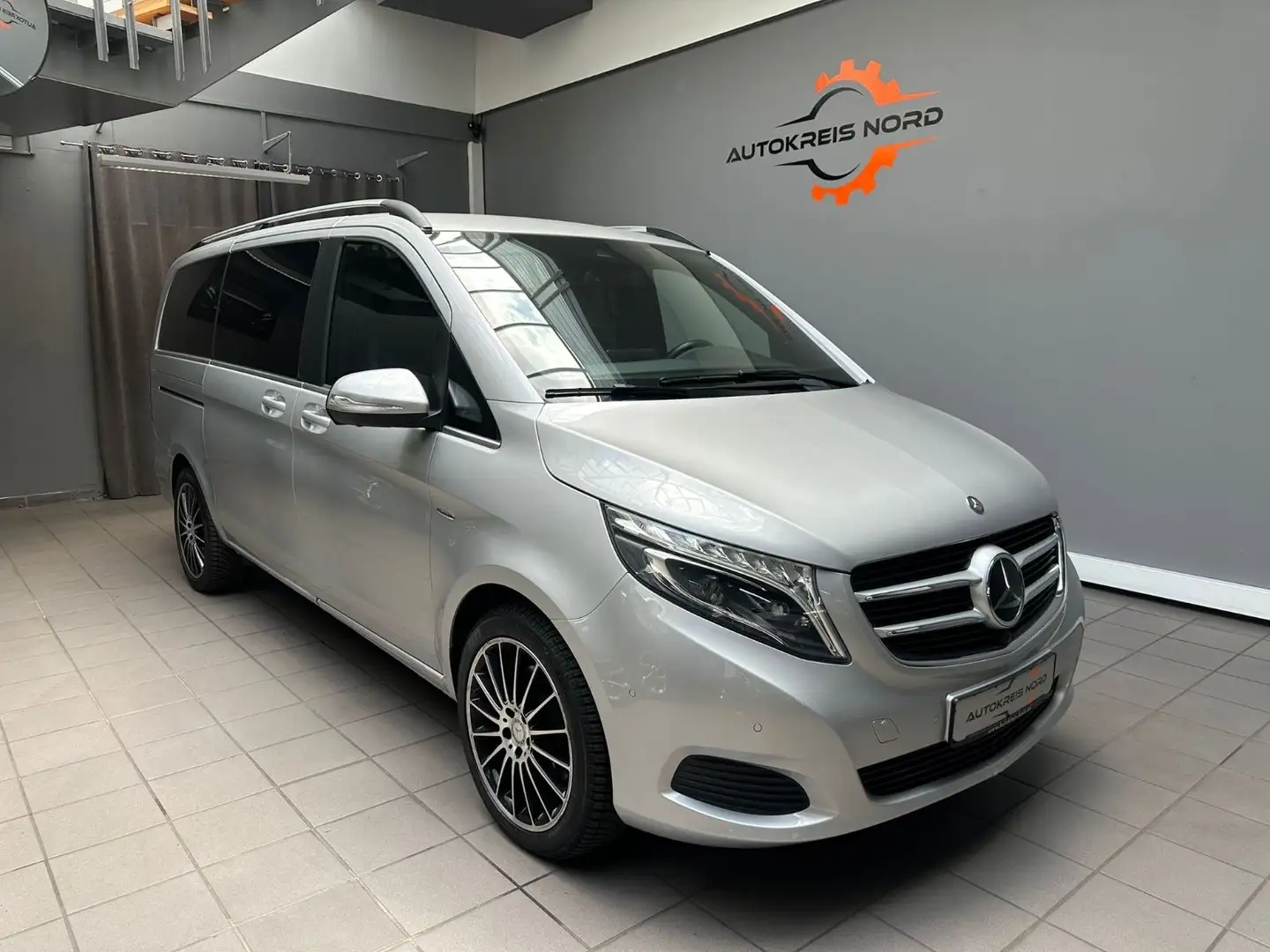 Mercedes-Benz V 220 CDI/AVANTG./EDITION 4 +KÜHLFACH+EL. TÜR+ Argent - 2