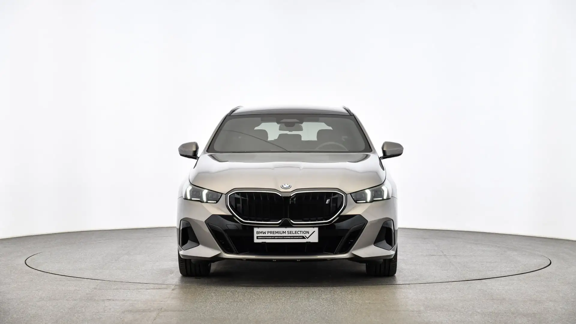 BMW i5 xDrive40 * M-Sportpaket Pro * Panoramadach * AHK Grau - 2
