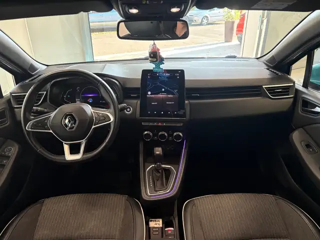 Renault Clio view 4