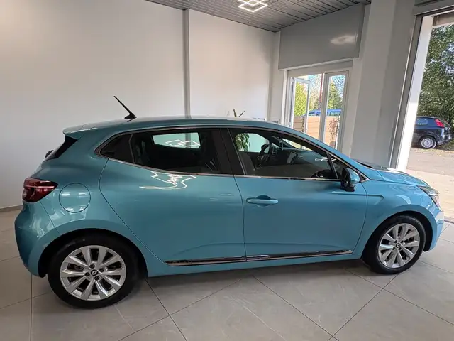 Renault Clio view 9
