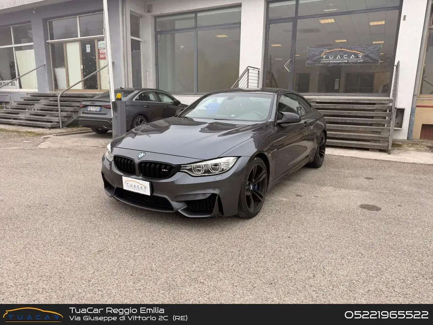 BMW M4 M Sport M4 Grau - 1