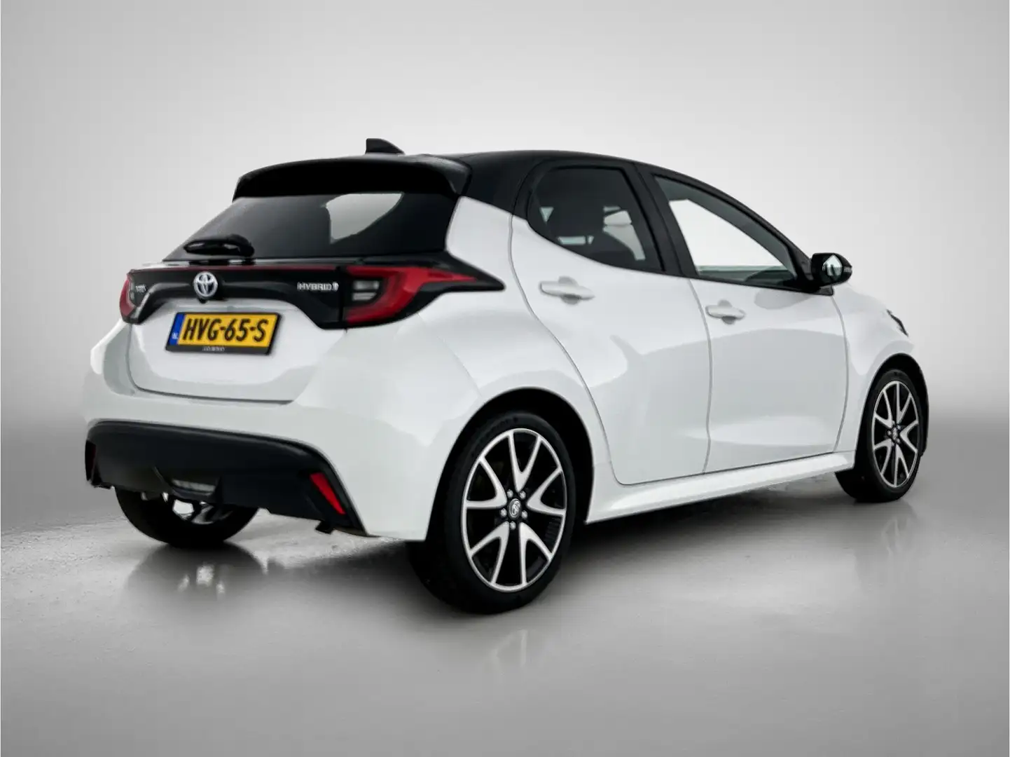 Toyota Yaris 1.5 Hybrid Style Limited Wit - 2