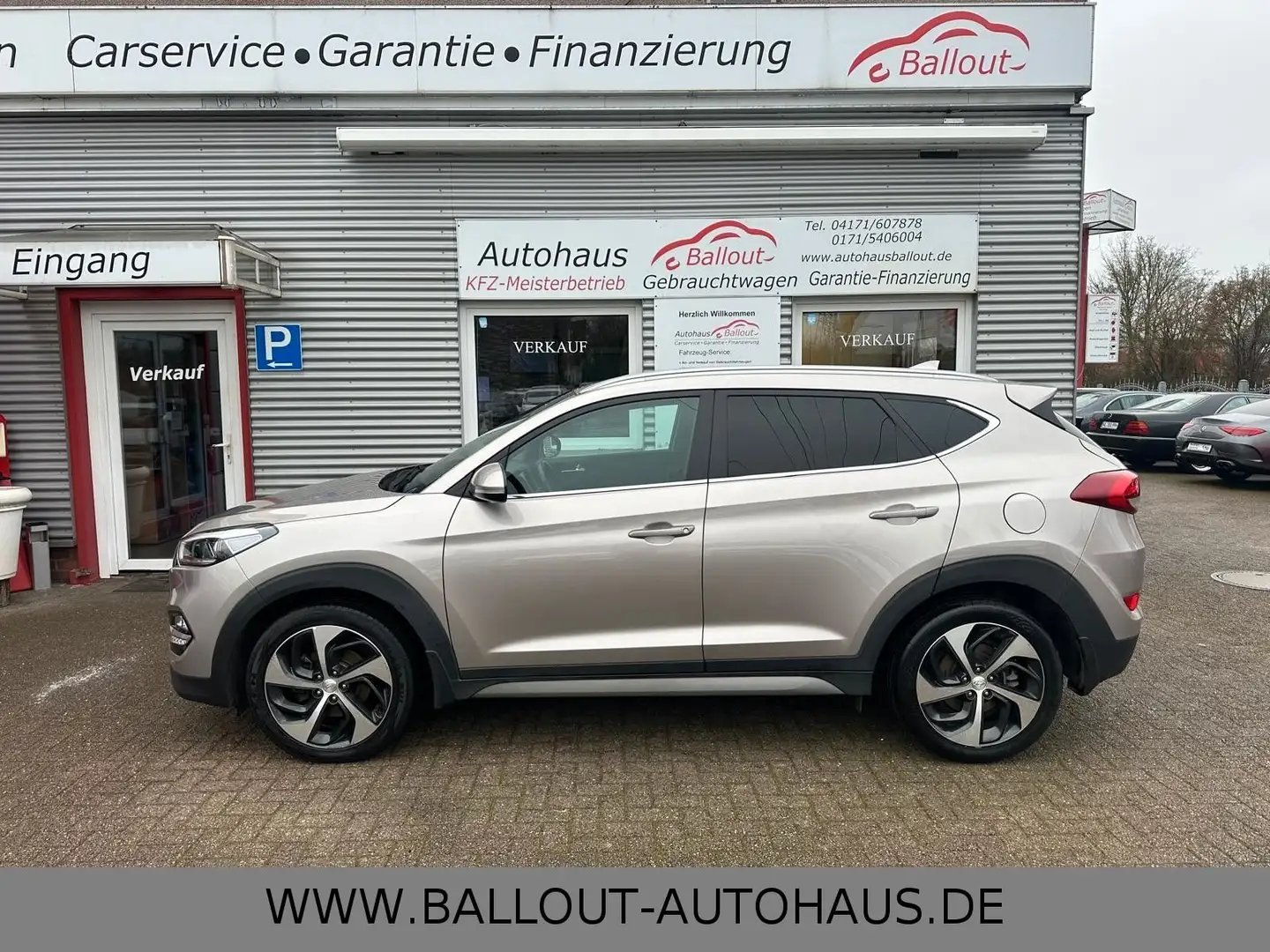 Hyundai TUCSON 2WD*1.HAND*KLIMA*NAVI*TEMP*KAMERA*SHZ*EU6 Braun - 1