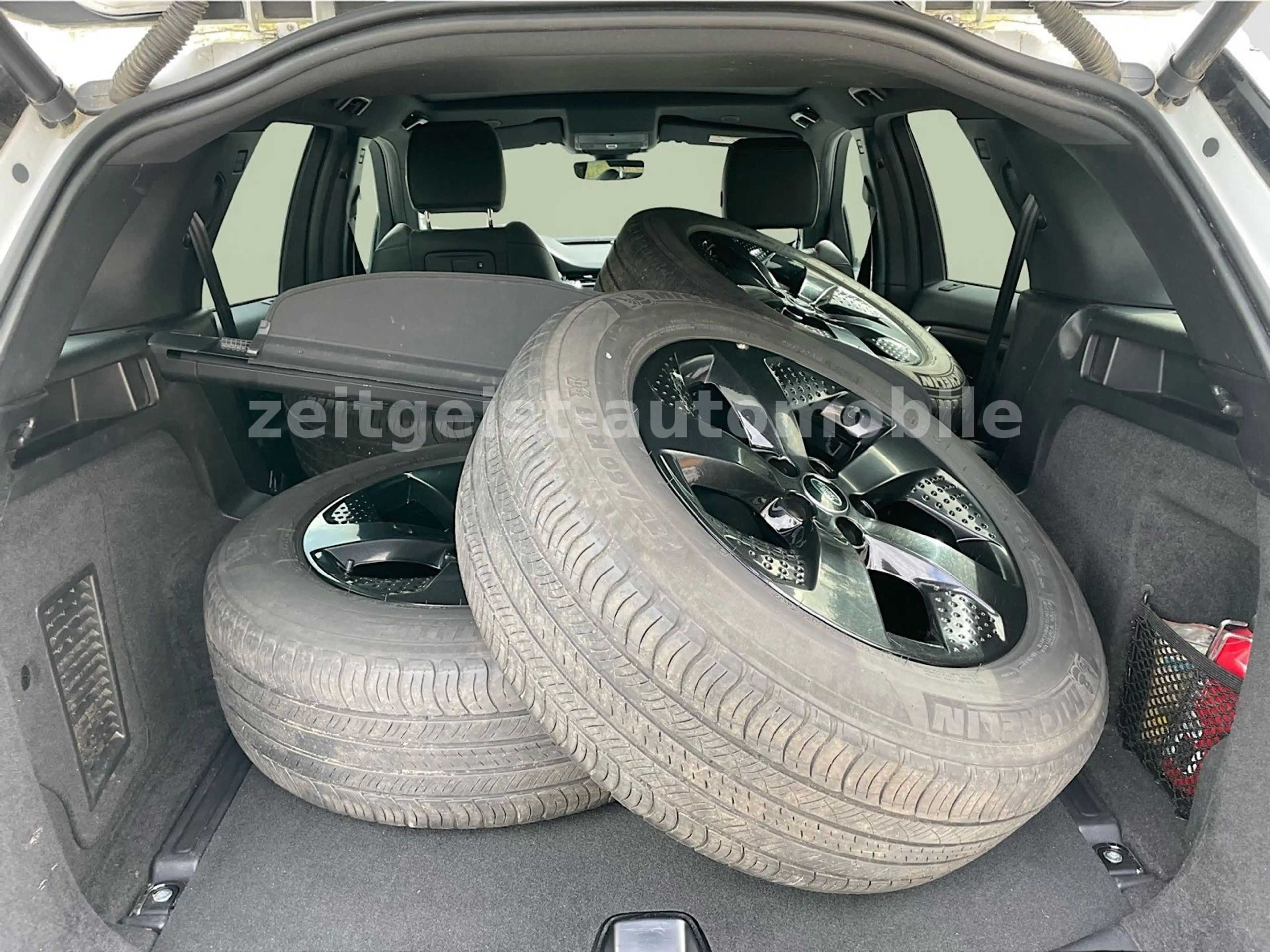 Land Rover Discovery Sport D165*R-DYNAMIC*1.HAND — photo 12