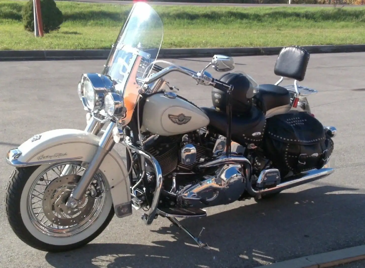 Harley-Davidson Heritage Softail Centenario Bianco Perlato
carburatori 1450 Bianco - 1