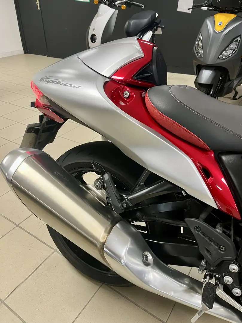 Suzuki Hayabusa Grey - 2
