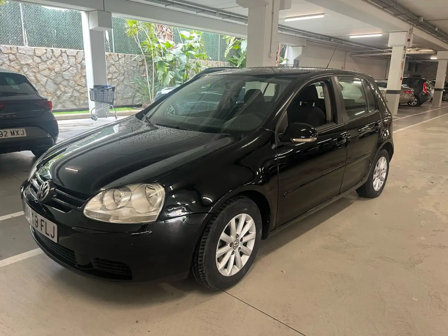 Volkswagen Golf 1.6 Trendline Blau - 1