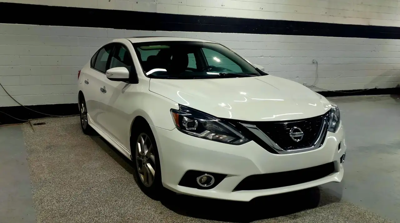 Nissan Sentra снимка Nissan Sentra