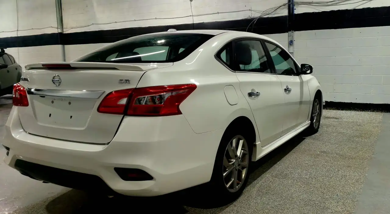 Nissan Sentra снимка Nissan Sentra