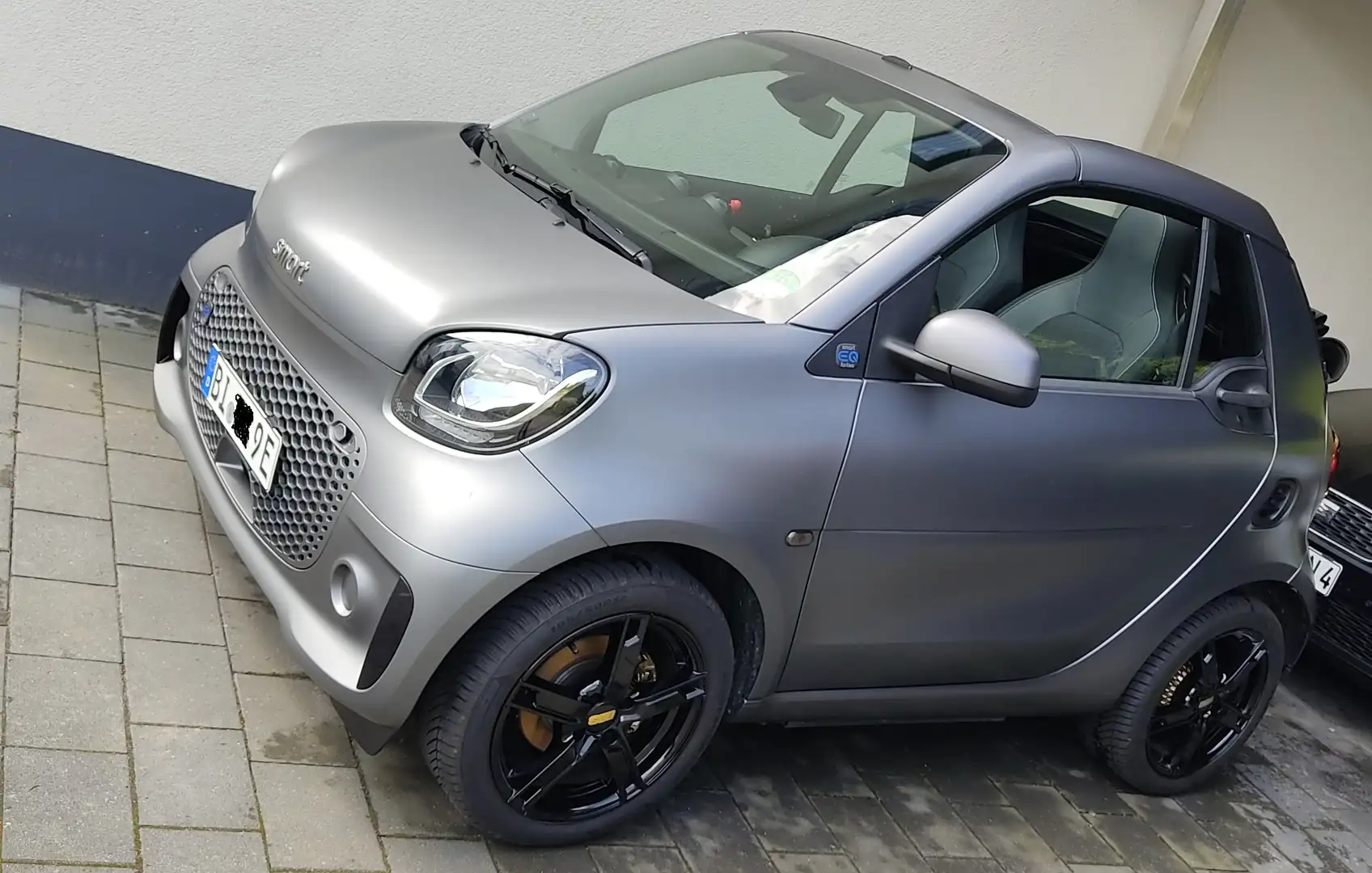 smart forTwo smart fortwo cabrio electric cabrio EQ pulse 16 Grau - 2