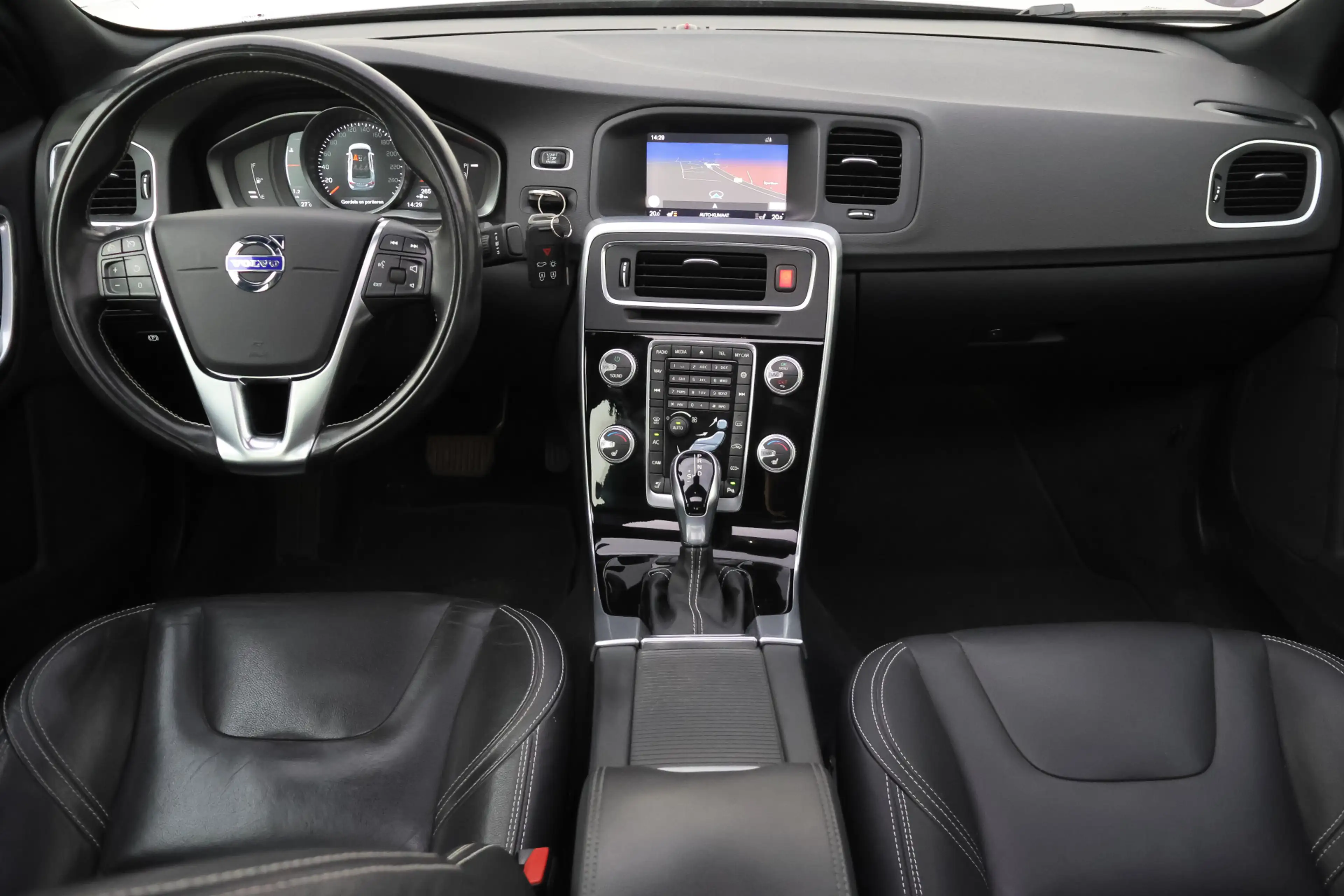 Volvo S60 T3 Aut. Polar+ Dynamic SCHUIFDAK | CAMERA | STOELV — photo 18