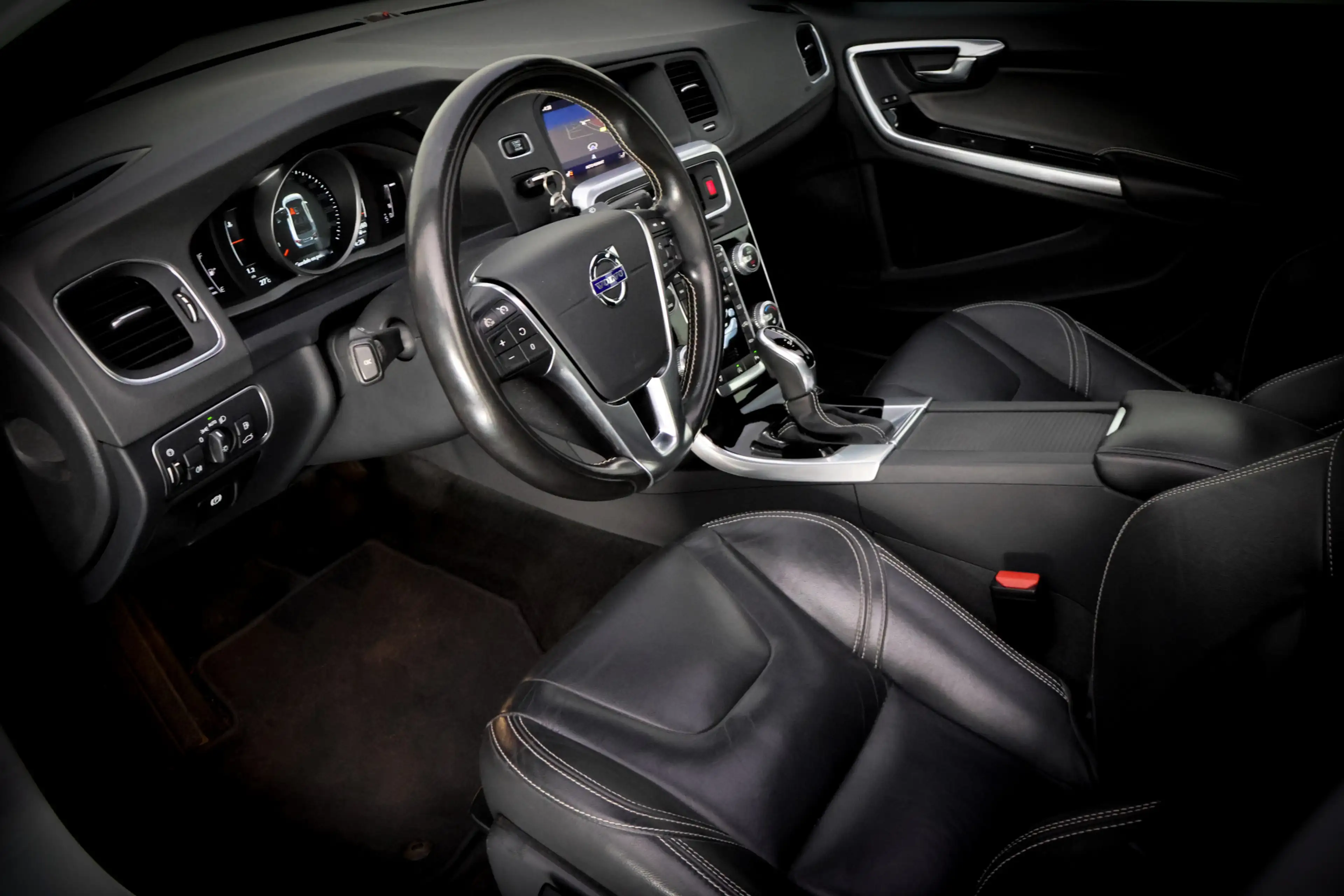 Volvo S60 T3 Aut. Polar+ Dynamic SCHUIFDAK | CAMERA | STOELV — photo 17