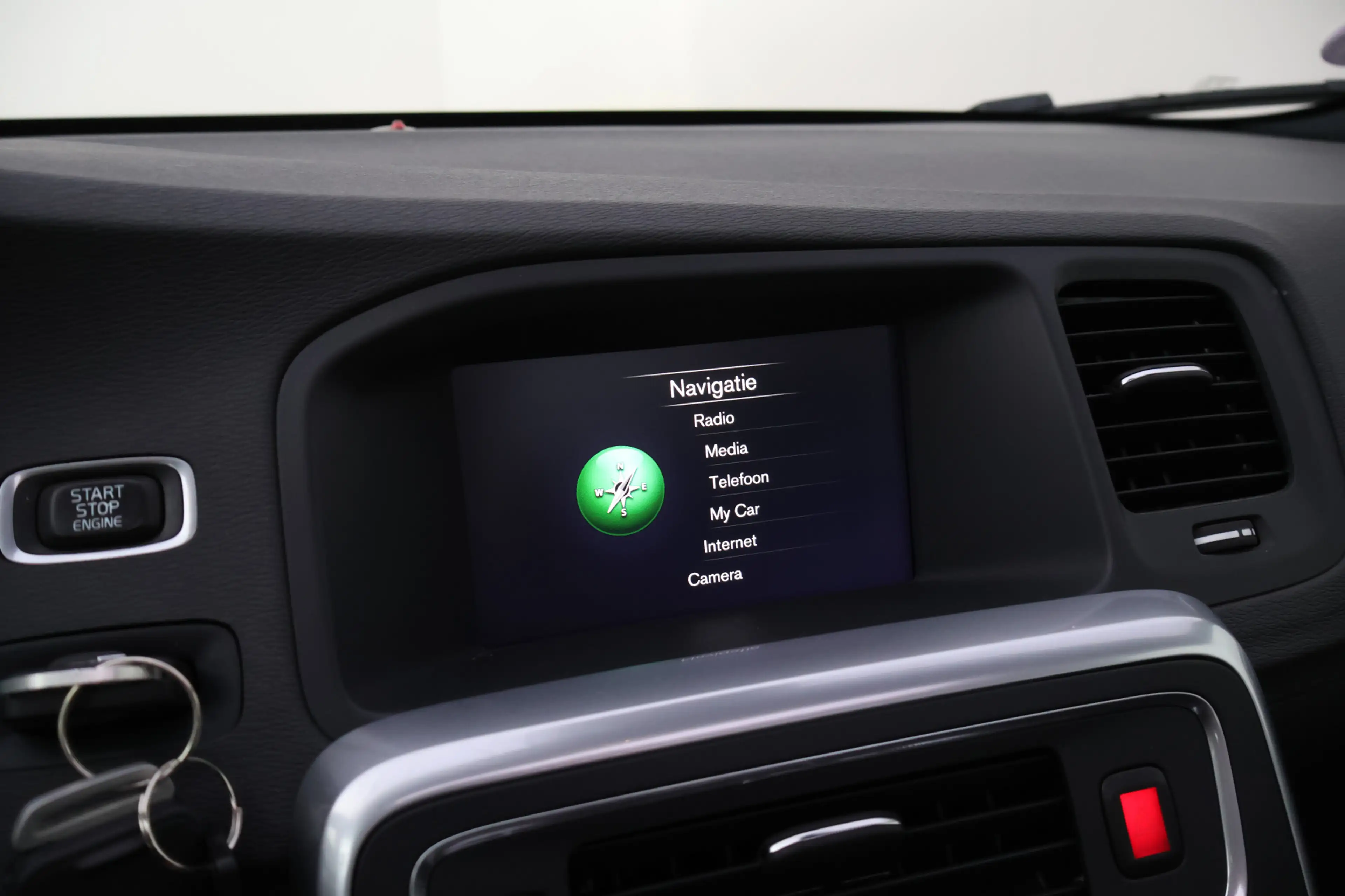 Volvo S60 T3 Aut. Polar+ Dynamic SCHUIFDAK | CAMERA | STOELV — photo 16