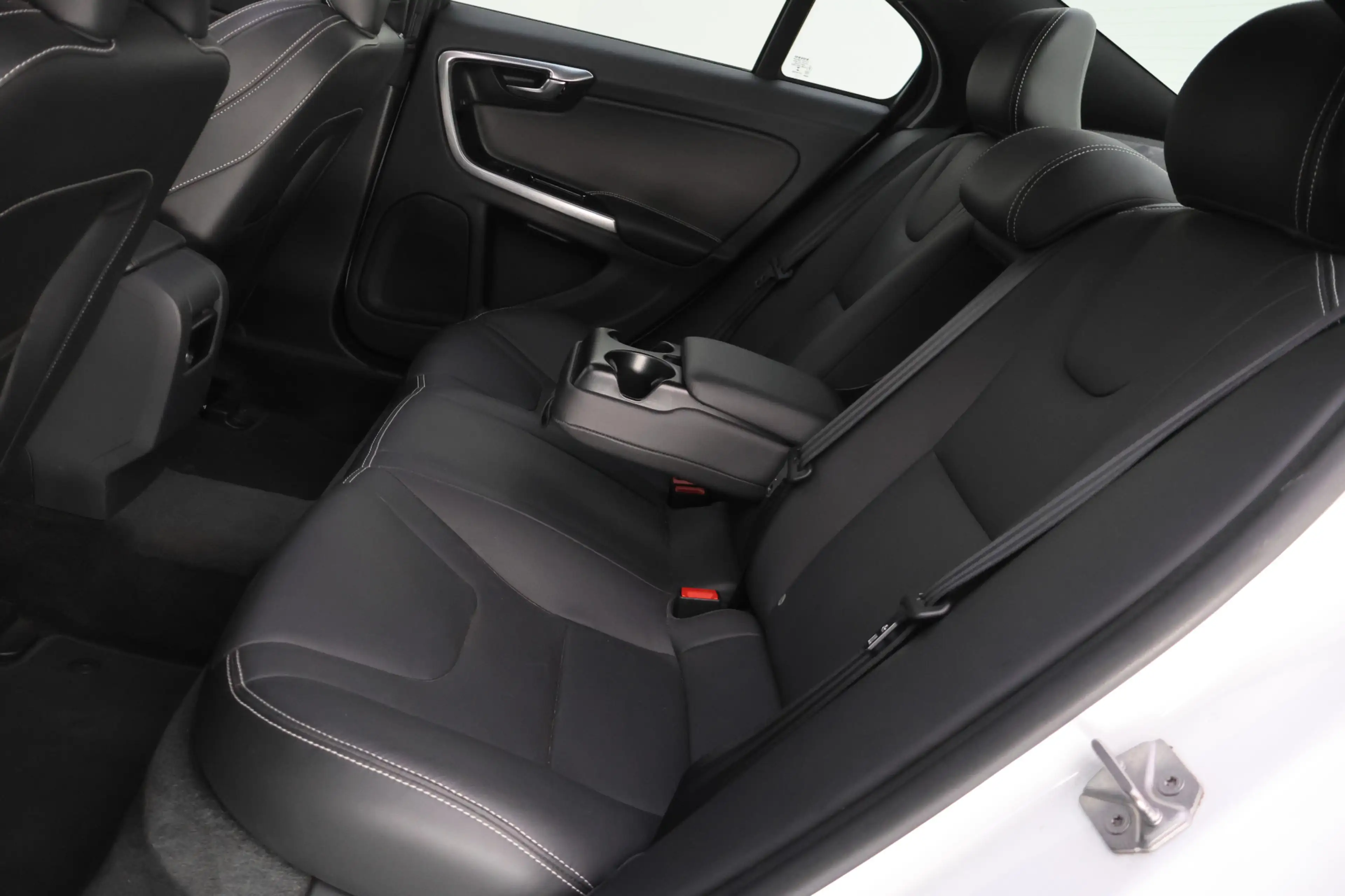 Volvo S60 T3 Aut. Polar+ Dynamic SCHUIFDAK | CAMERA | STOELV — photo 11