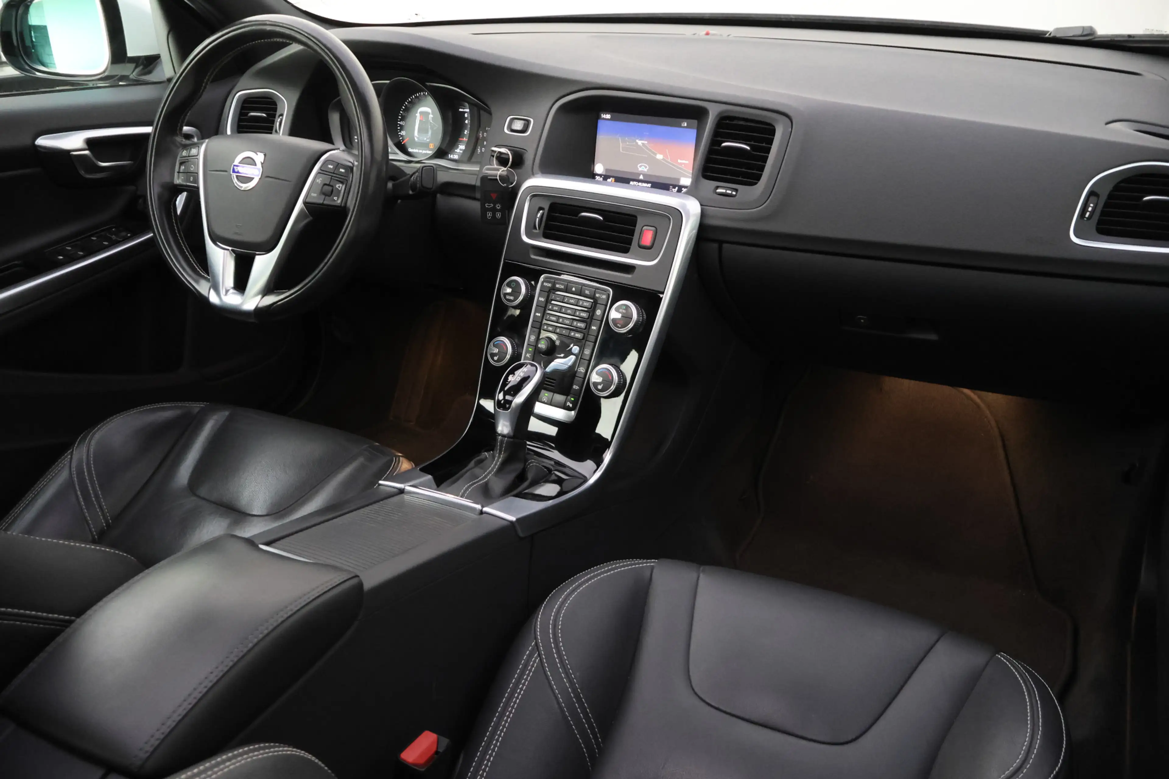 Volvo S60 T3 Aut. Polar+ Dynamic SCHUIFDAK | CAMERA | STOELV — photo 22