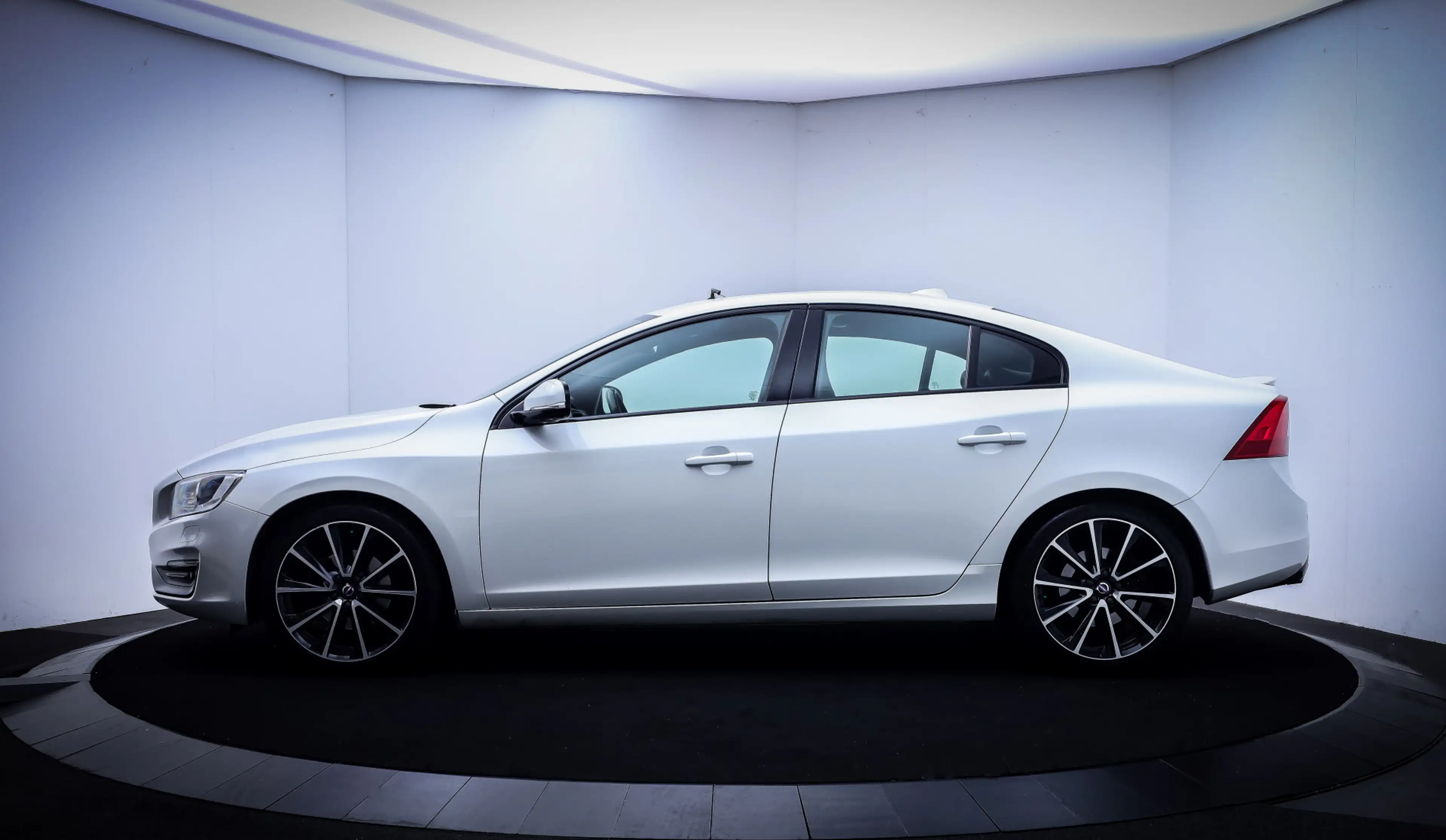 Volvo S60 T3 Aut. Polar+ Dynamic SCHUIFDAK | CAMERA | STOELV — photo 12
