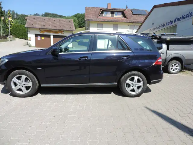 Mercedes-Benz ML 250 ML 250 CDI BlueTec Allrad 7 Gang Automatik super Zustand