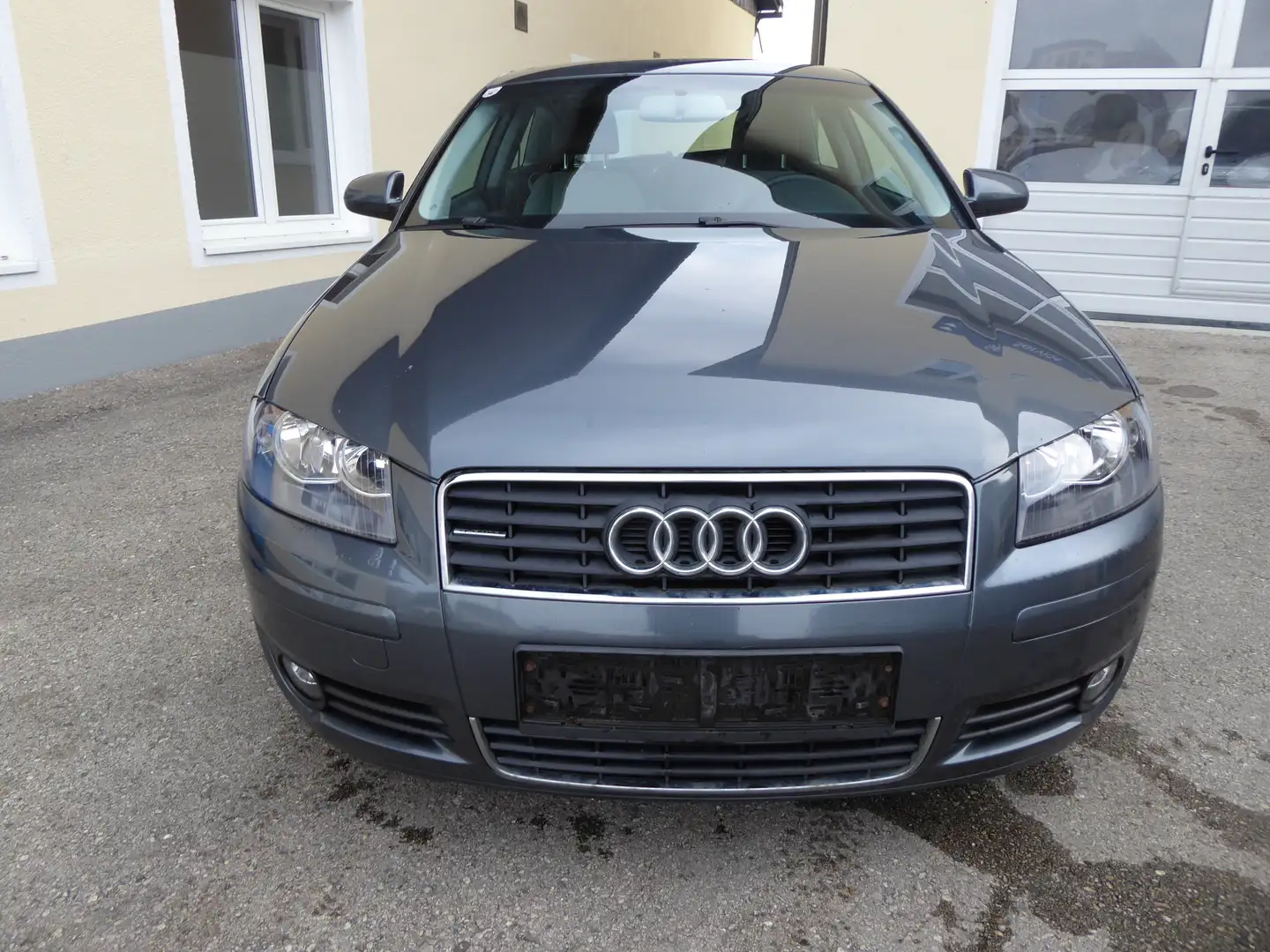 Audi A3 1.9 TDI Attraction   !!!!  PRIVATVERKAUF !!!!! Grau - 2