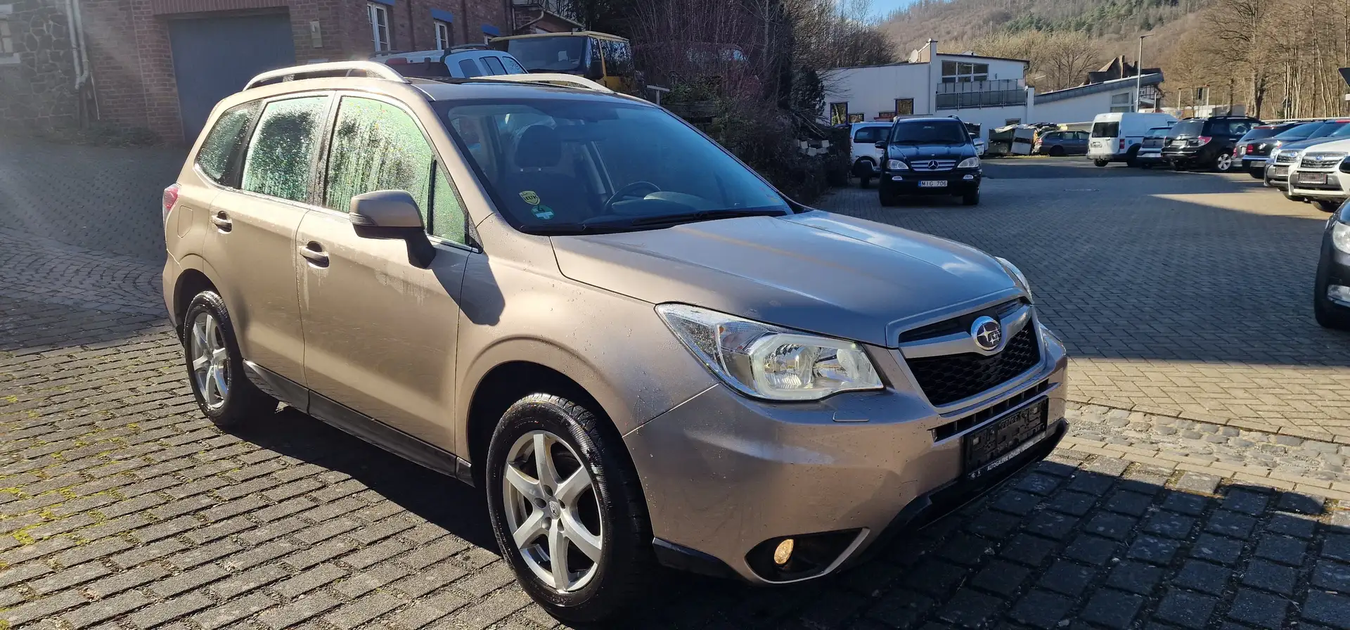 Subaru Forester Exclusive Automatik!4x4!nur 125 Tkm!Euro 6! Bronzová - 1