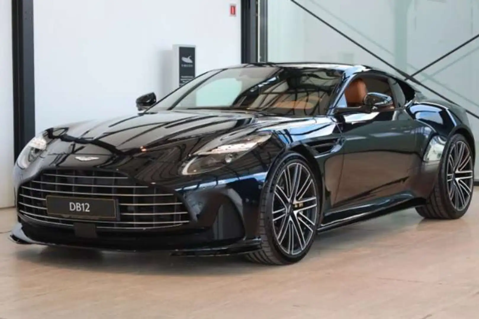 Aston Martin DB12 V8 680cv Modrá - 1