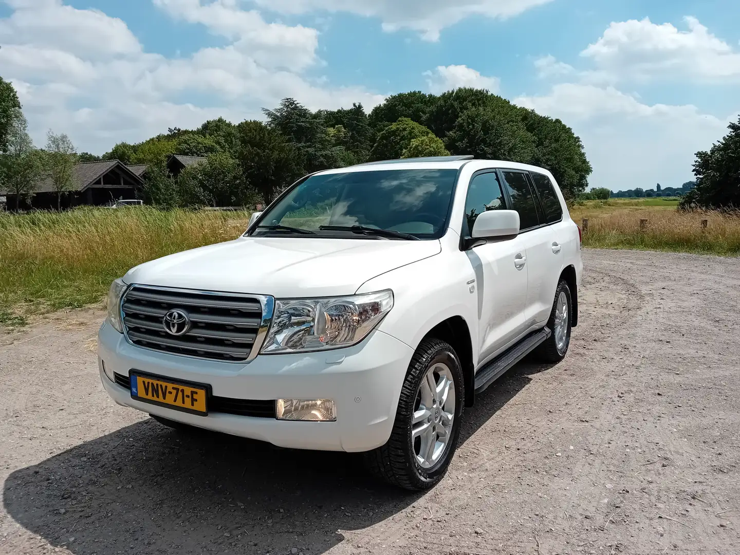 Toyota Land Cruiser V8 4.5 V8 D-4D Executive Standard Roof Window Van Blanc - 1