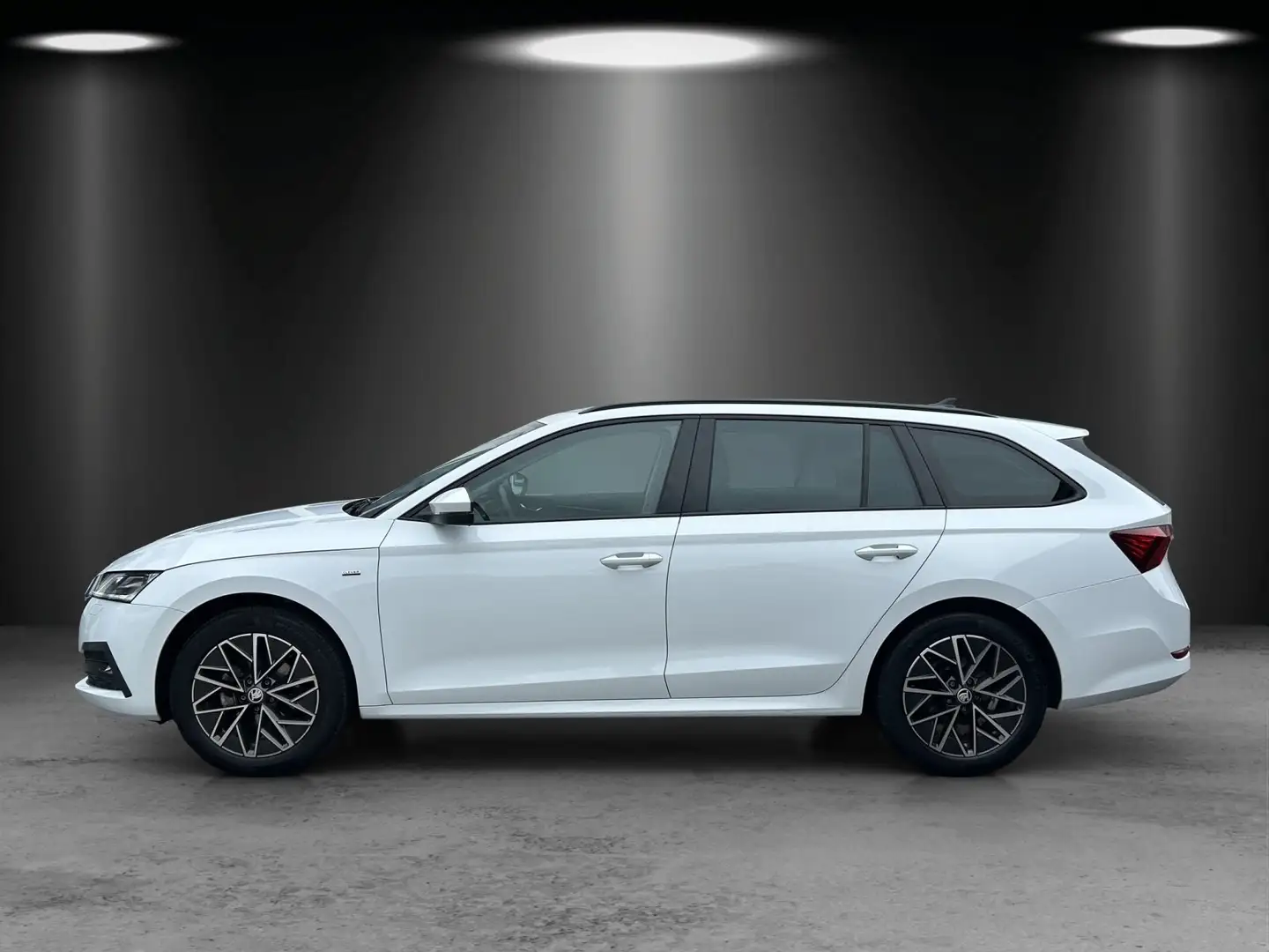 Skoda Octavia Combi 1.5 TSI DSG Clever/KAMERA/AHK/LED/ Blanco - 2