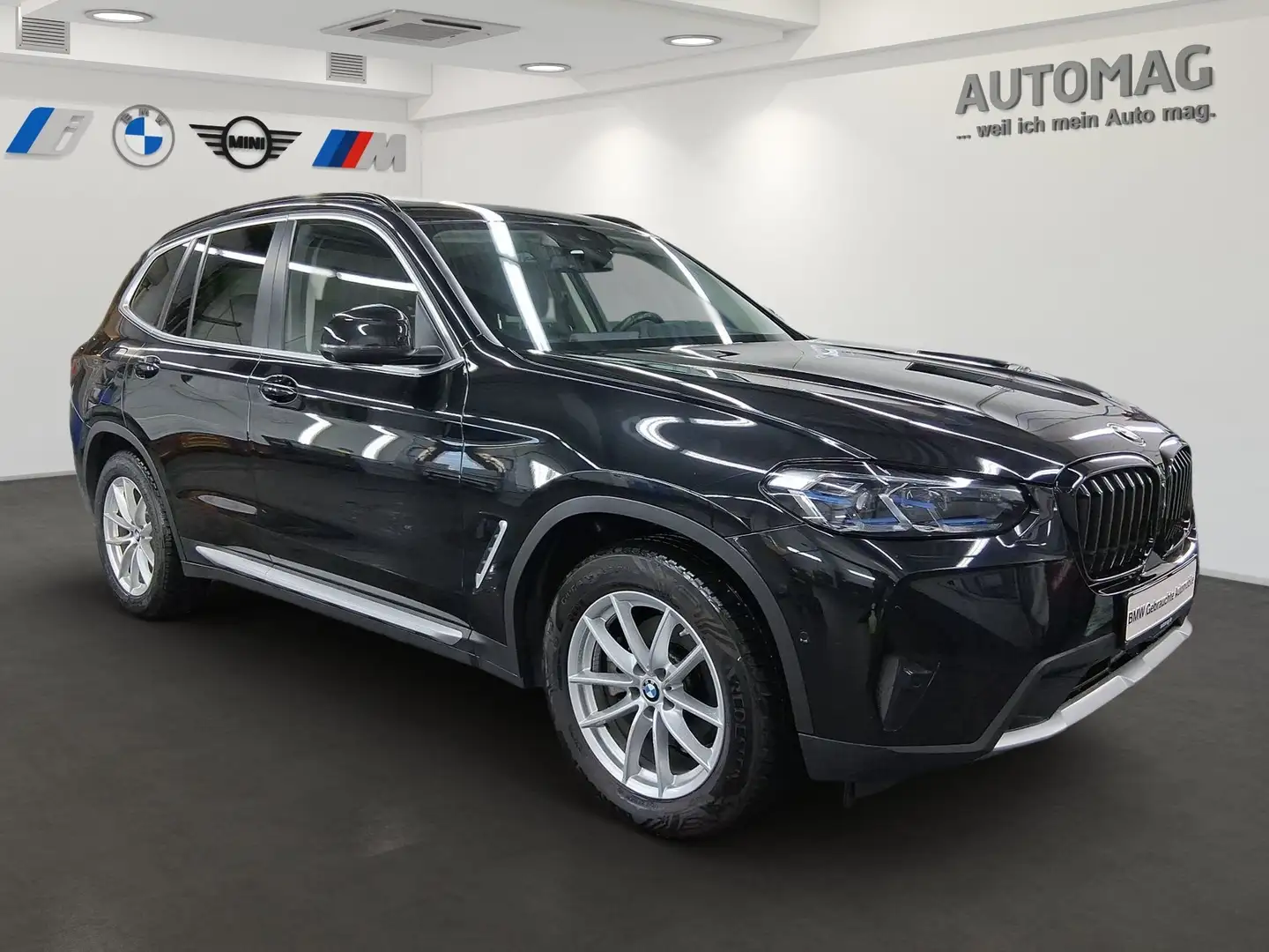 BMW X3 xDrive20d Laser*HeadUp*Panoramadach*Stop&Go*Park A Schwarz - 2