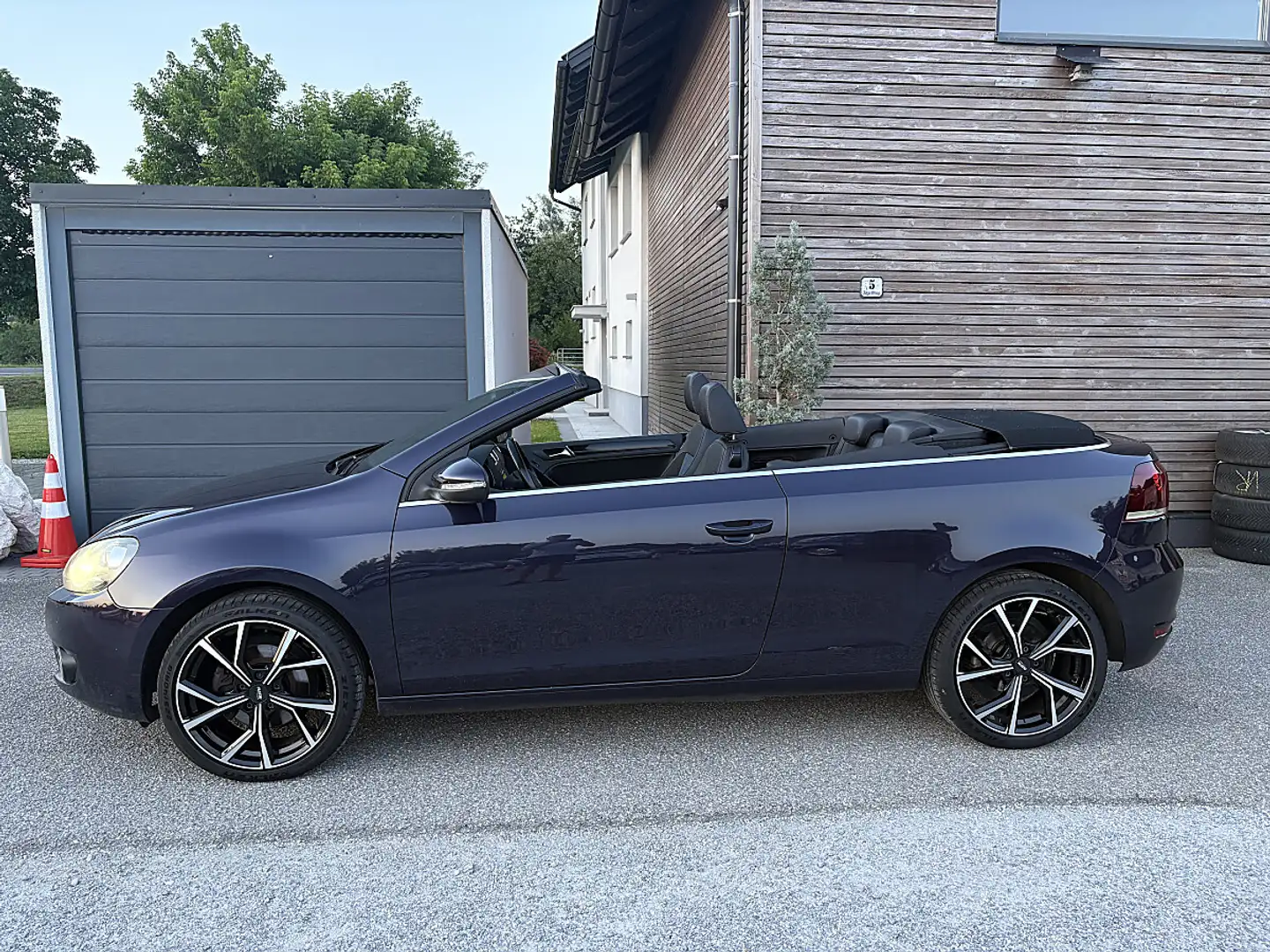 Volkswagen Golf Cabriolet Golf Cabrio Sky BMT 1,6 TDI DPF Violett - 2