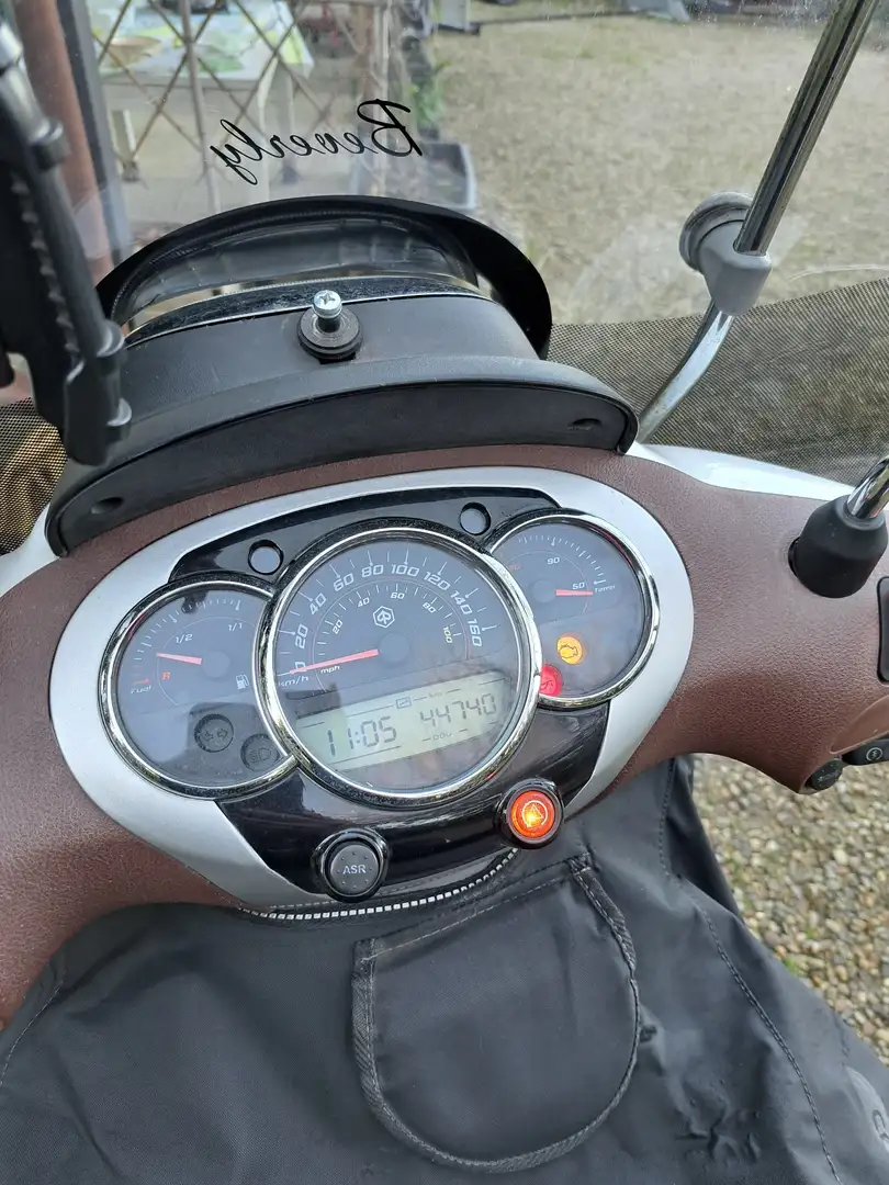 Piaggio Beverly 350 Blanc - 1