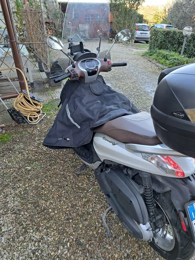 Piaggio Beverly 350 Blanc - 2