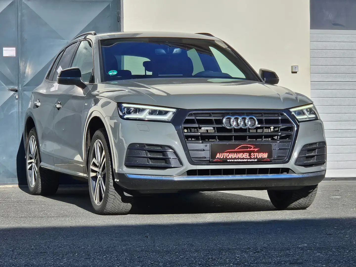 Audi Q5 2,0TDI quattro Sline black S-tr *Carbon*S-Sitze* Grau - 2