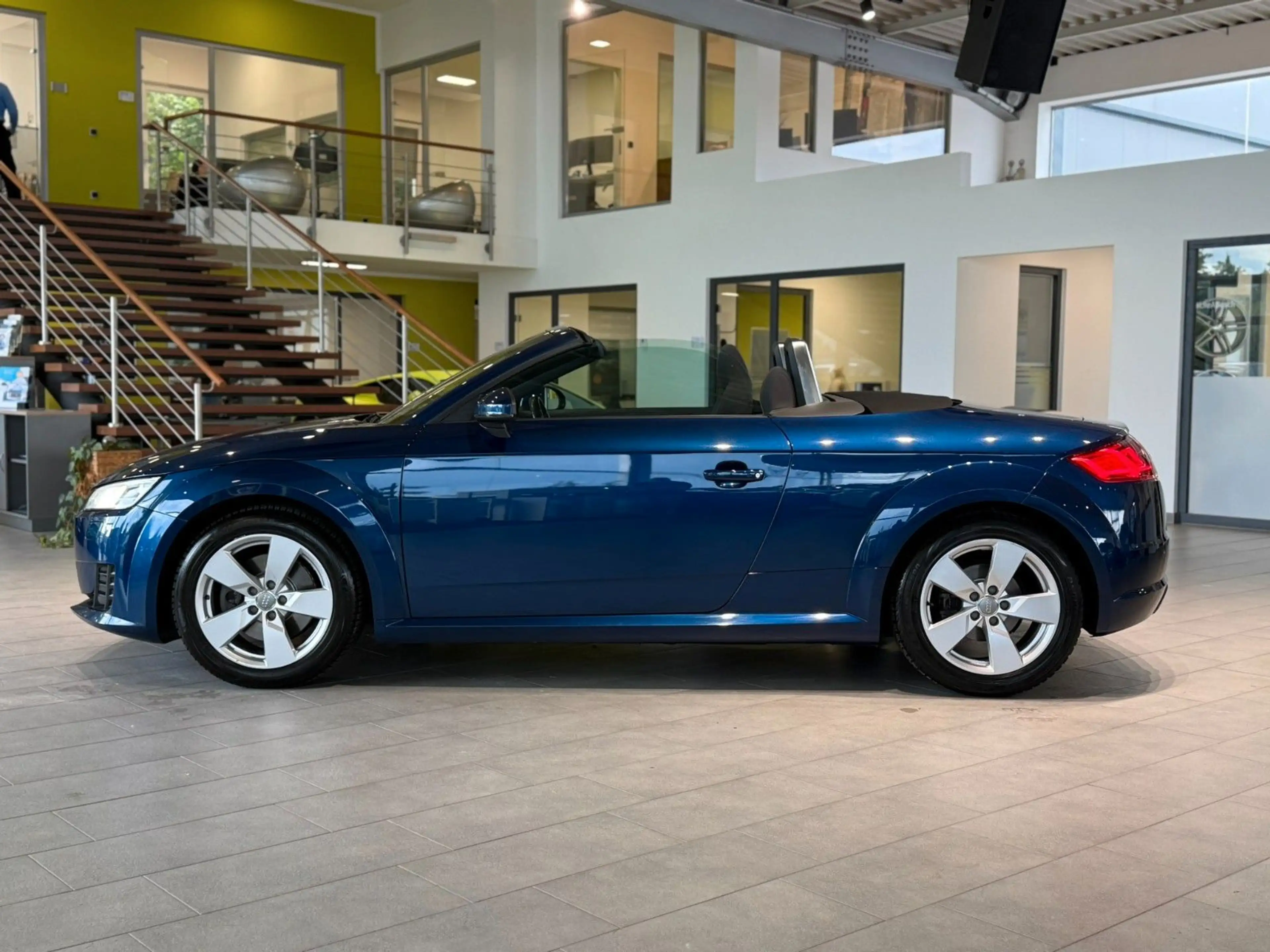Audi TT Roadster 1.8 TFSI*Xenon*Sitzheizung*Tempomat* — photo 3