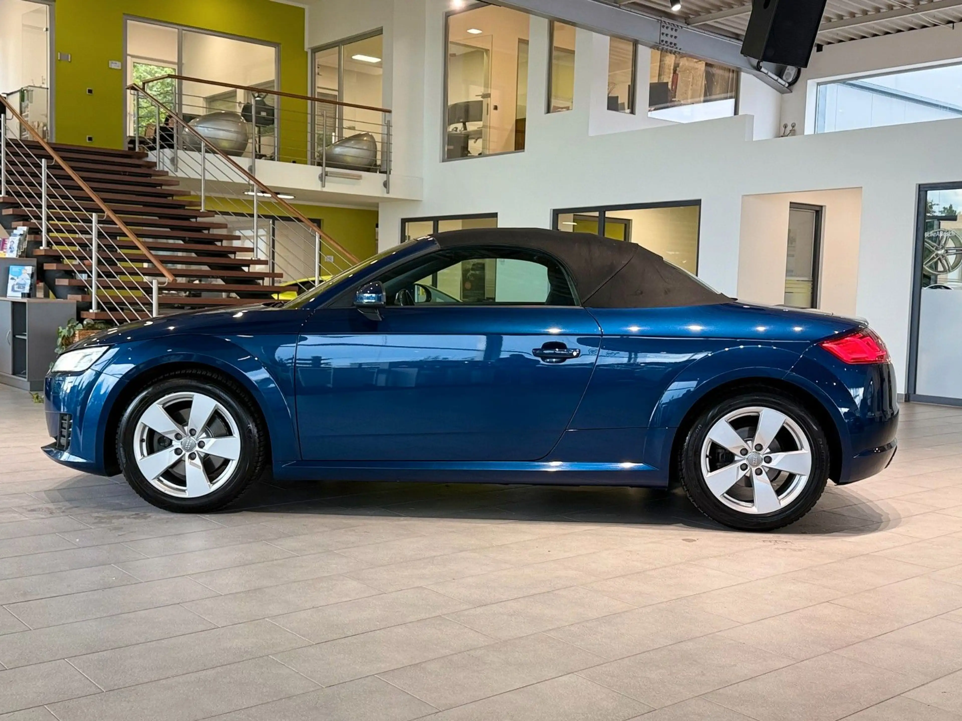 Audi TT Roadster 1.8 TFSI*Xenon*Sitzheizung*Tempomat* — photo 4