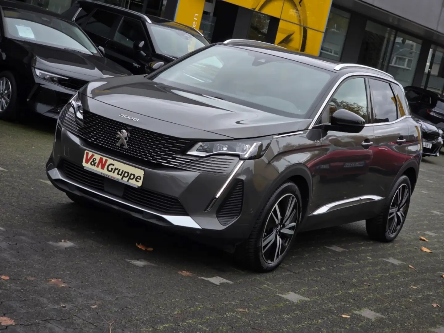 Peugeot 3008 GT 1.2PureTech 130 Navi Pano ACC LED 360CAM Grijs - 2