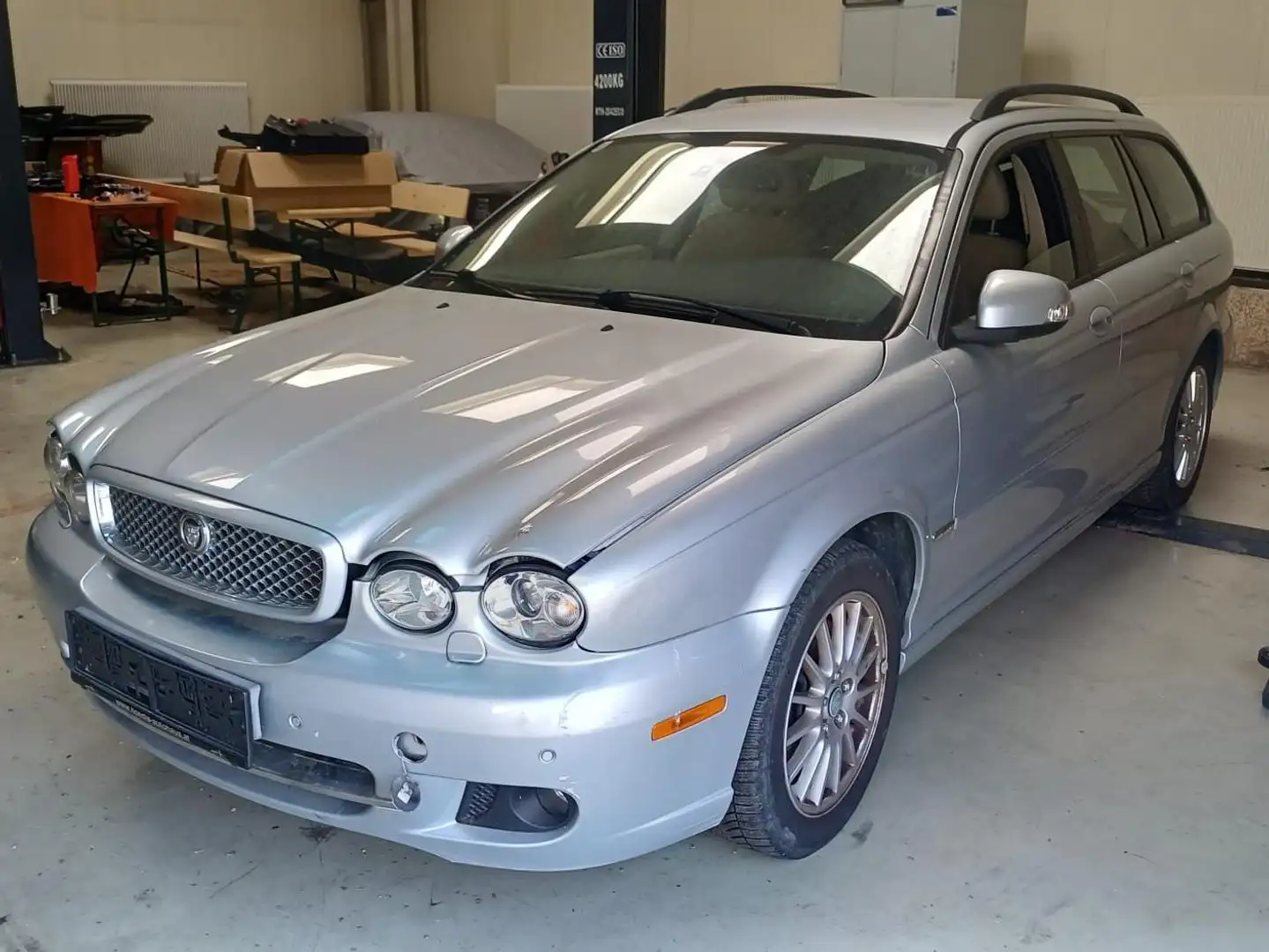 Jaguar X-Type X-Type MOTOR DEFEKT Silber - 1