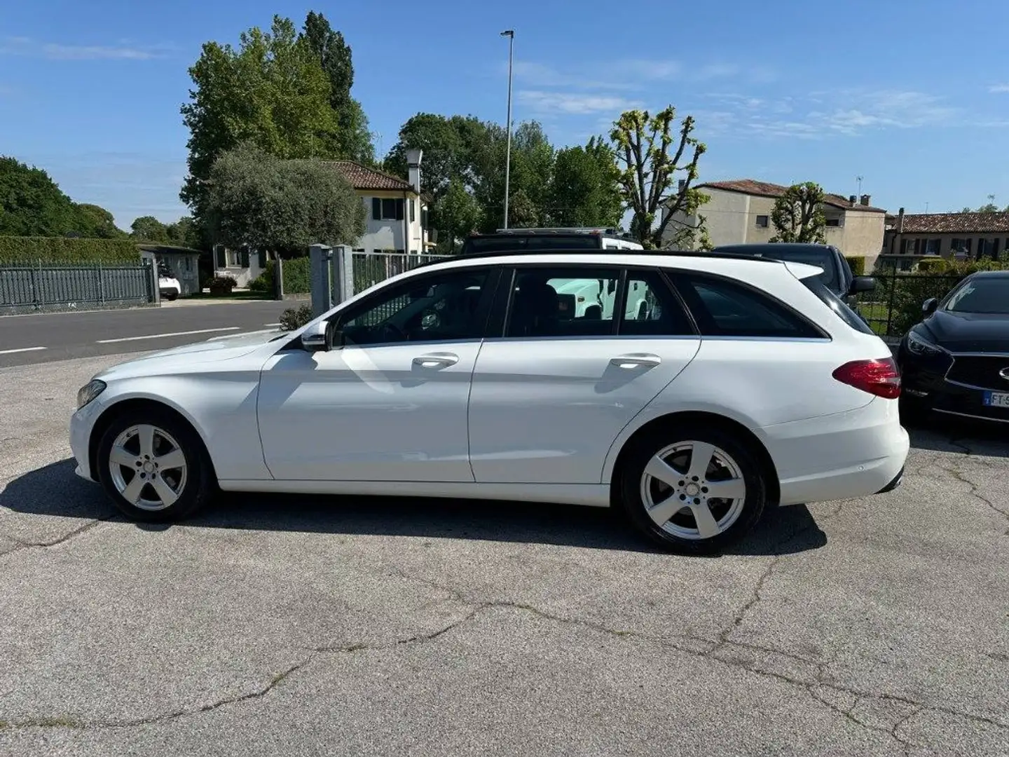 Mercedes-Benz C 180 d S.W. Auto Business Білий - 2