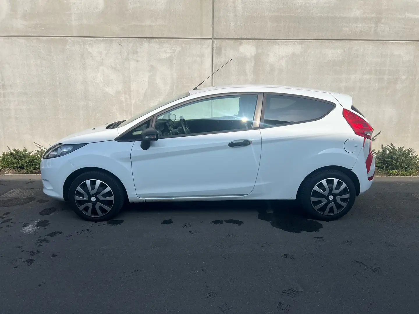 Ford Fiesta Utilitaire TVA DÉDUCTIBLE Wit - 2