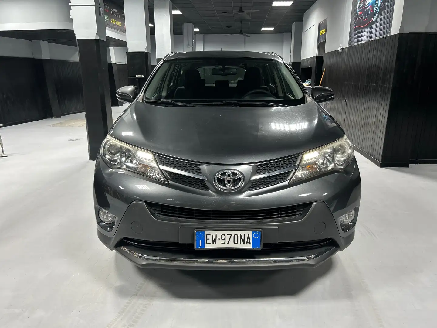Toyota RAV 4 Rav4 2.0 d-4d Style 2wd 124cv mt Gris - 1
