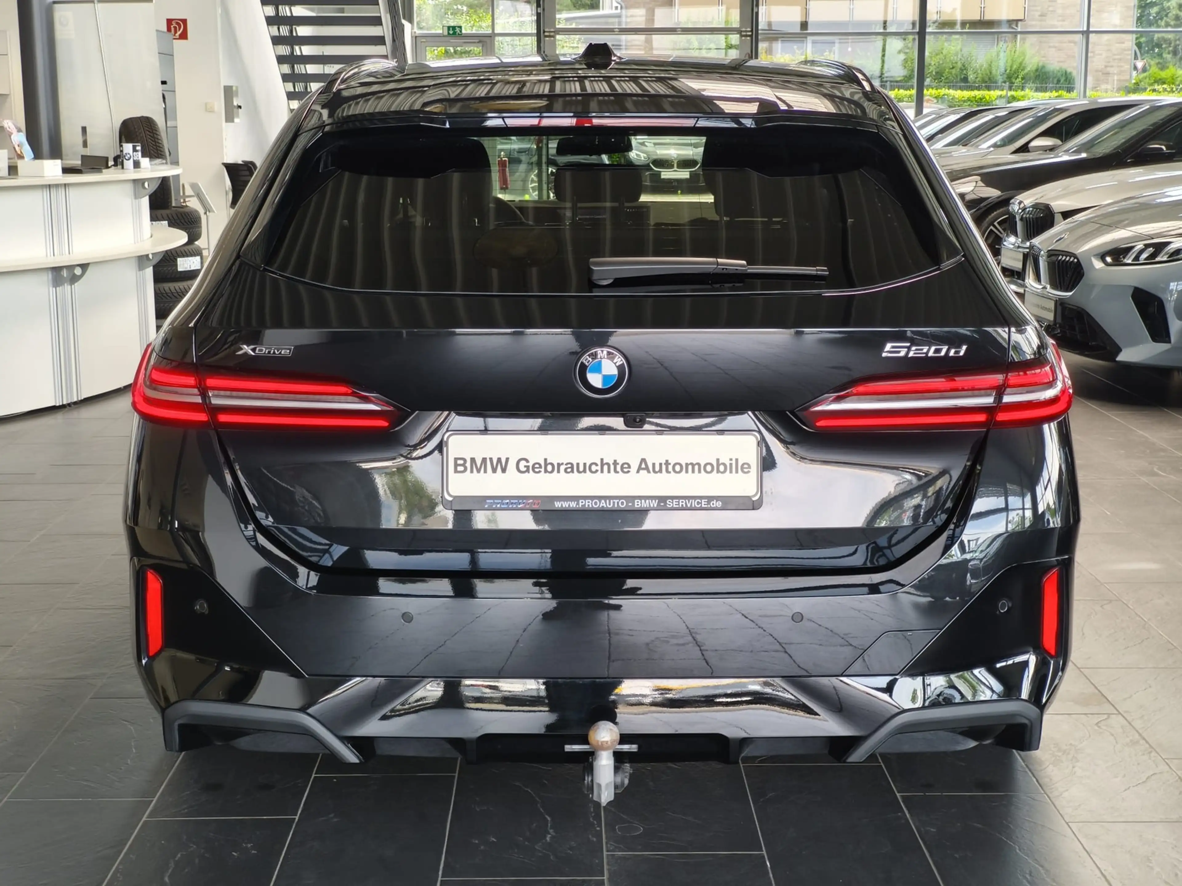 BMW 520 d xDrive M Sport Tour. 360°/HUD/Travel/20"/AHK — photo 5