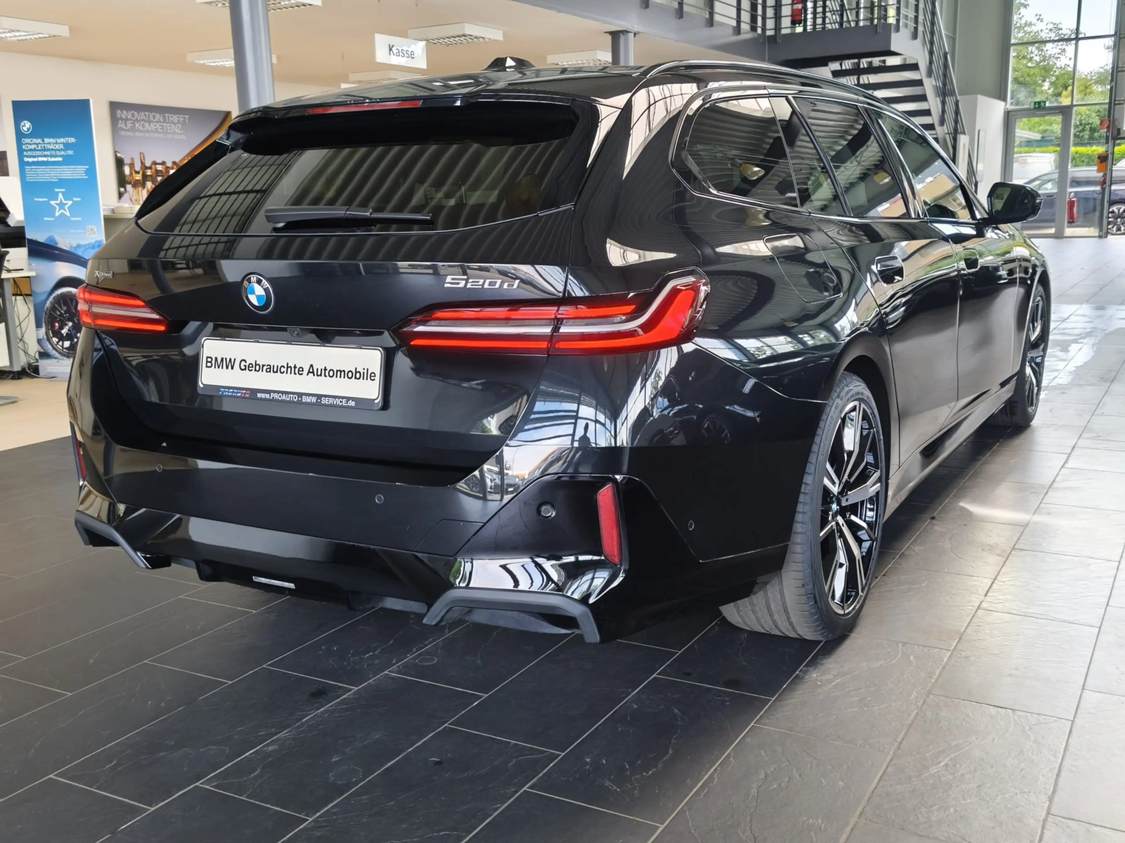 BMW 520 d xDrive M Sport Tour. 360°/HUD/Travel/20"/AHK — photo 7