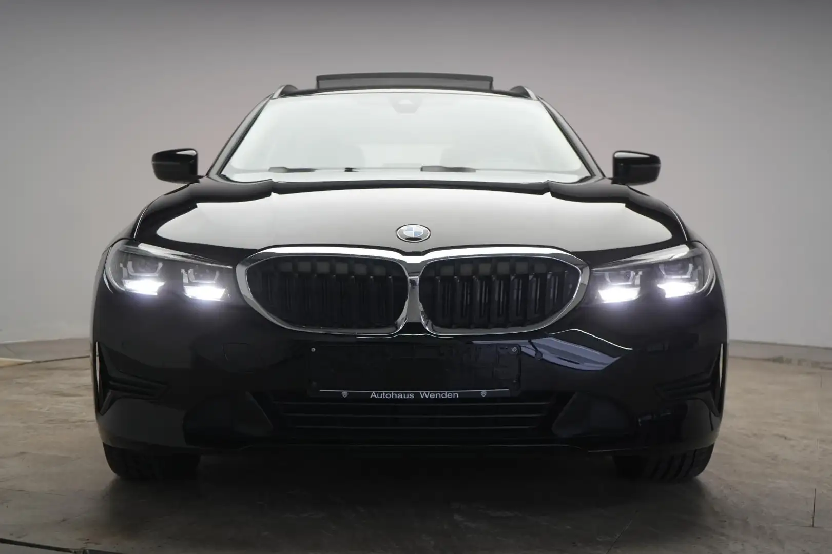 BMW 320 d Touring  Advantage Navi/Temp/Virtual/Pano/ Schwarz - 2